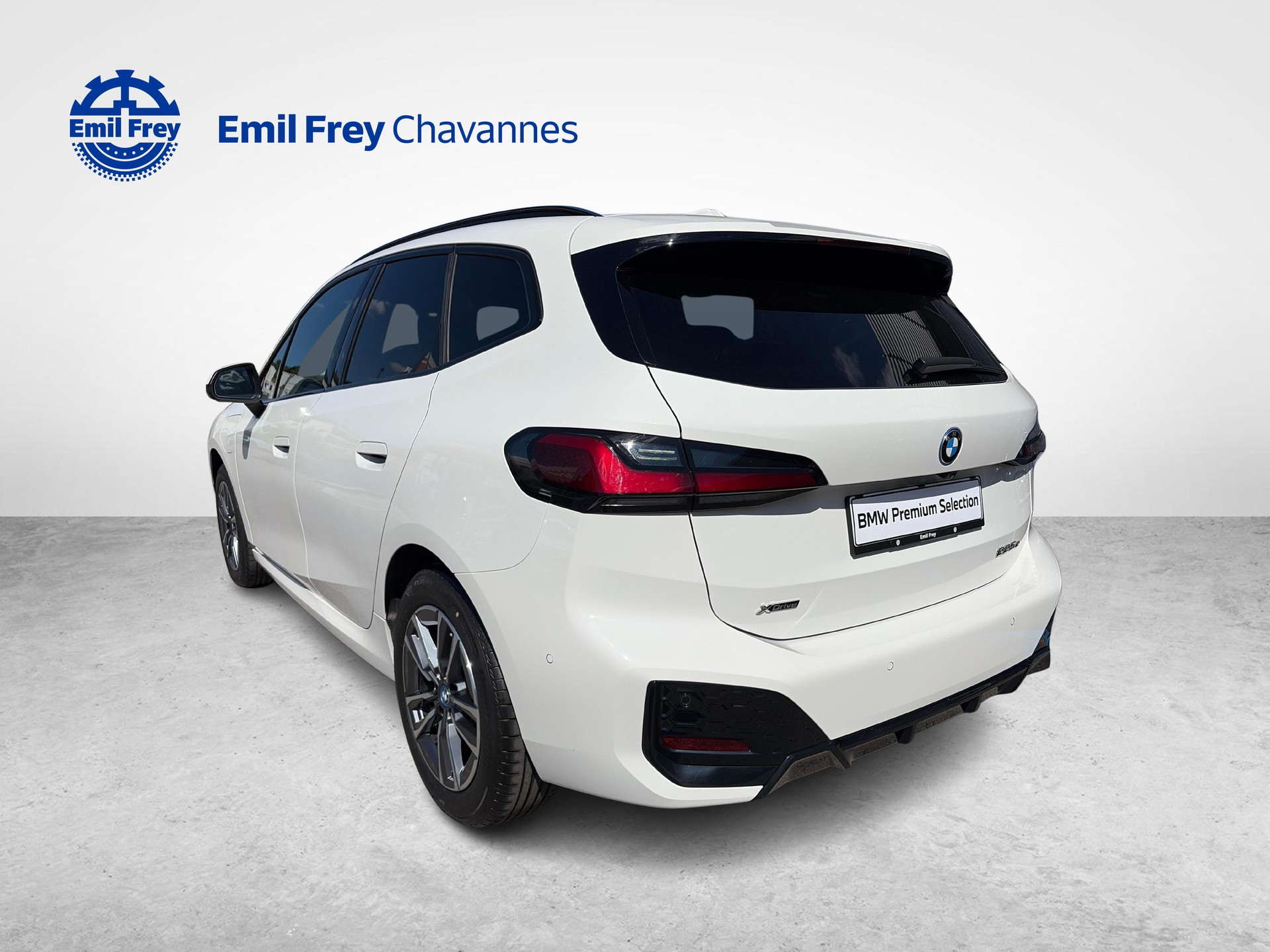 BMW 225e xDrive paddles Active Tourer M-Sport-showroom-element-3