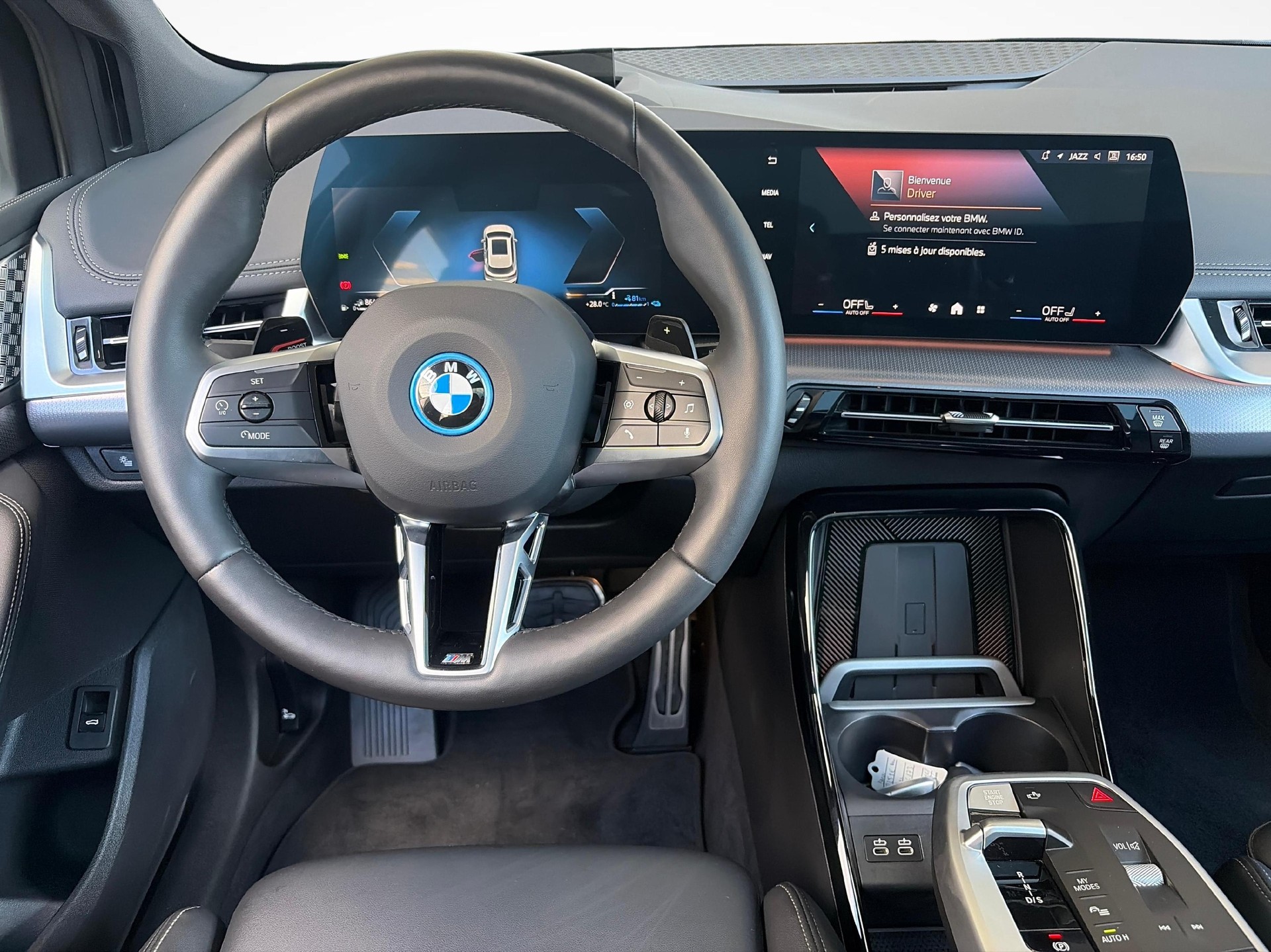 BMW 225e xDrive paddles Active Tourer M-Sport-image-13