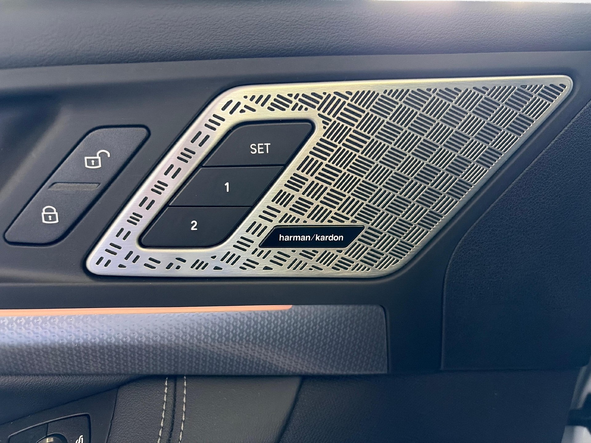 BMW 225e xDrive paddles Active Tourer M-Sport-image-17