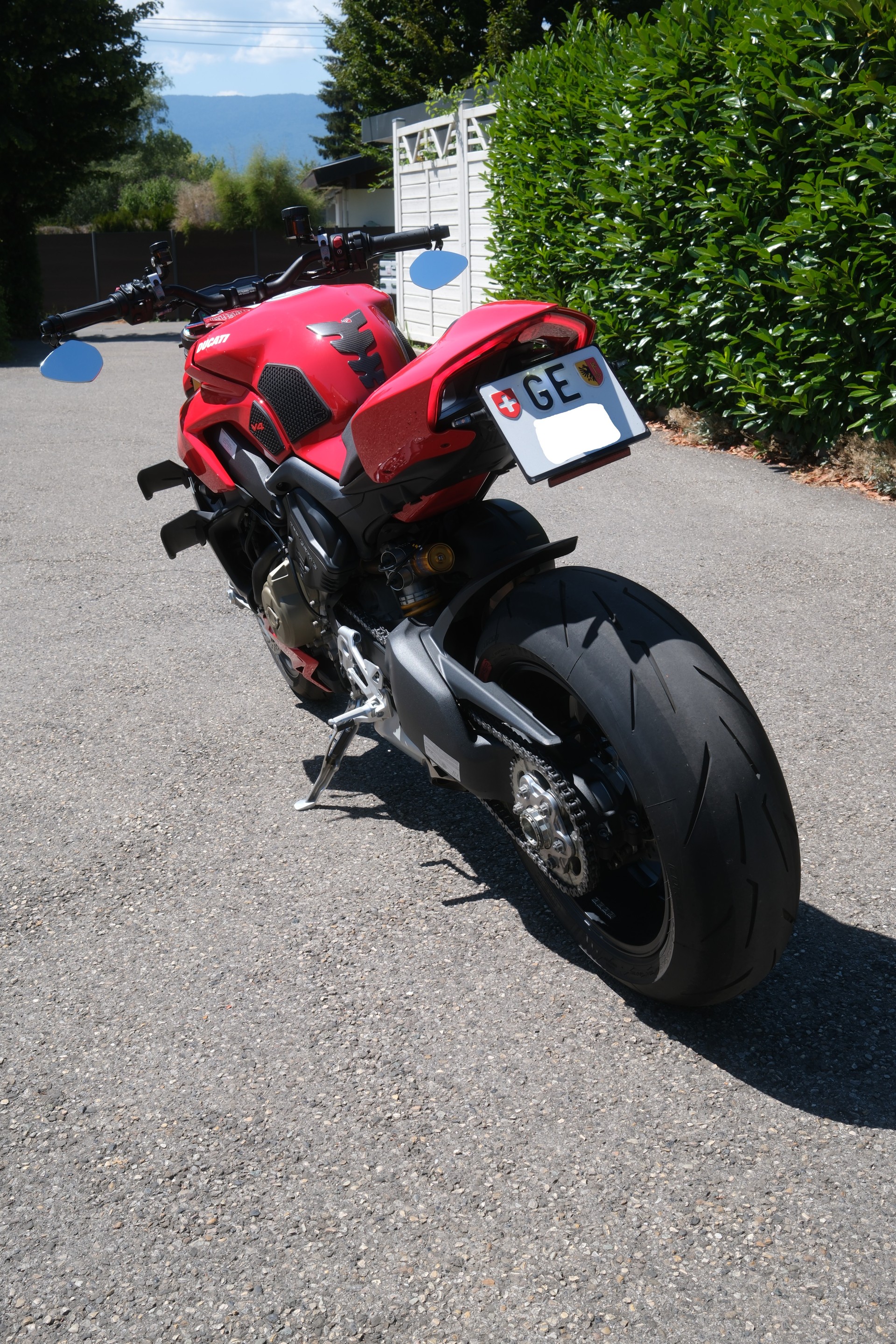 DUCATI Streetfighter V4 S-image-1