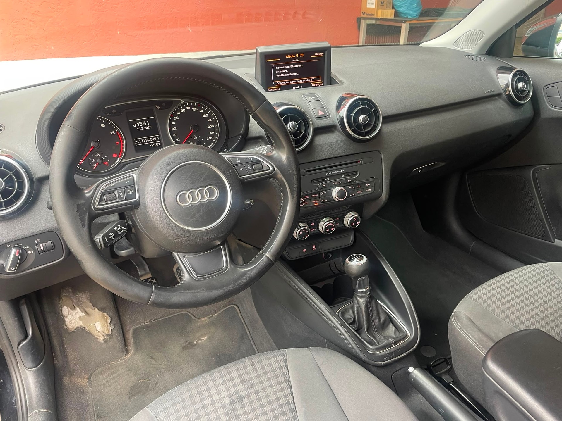 AUDI A1 1.4 TFSI Attraction-image-7