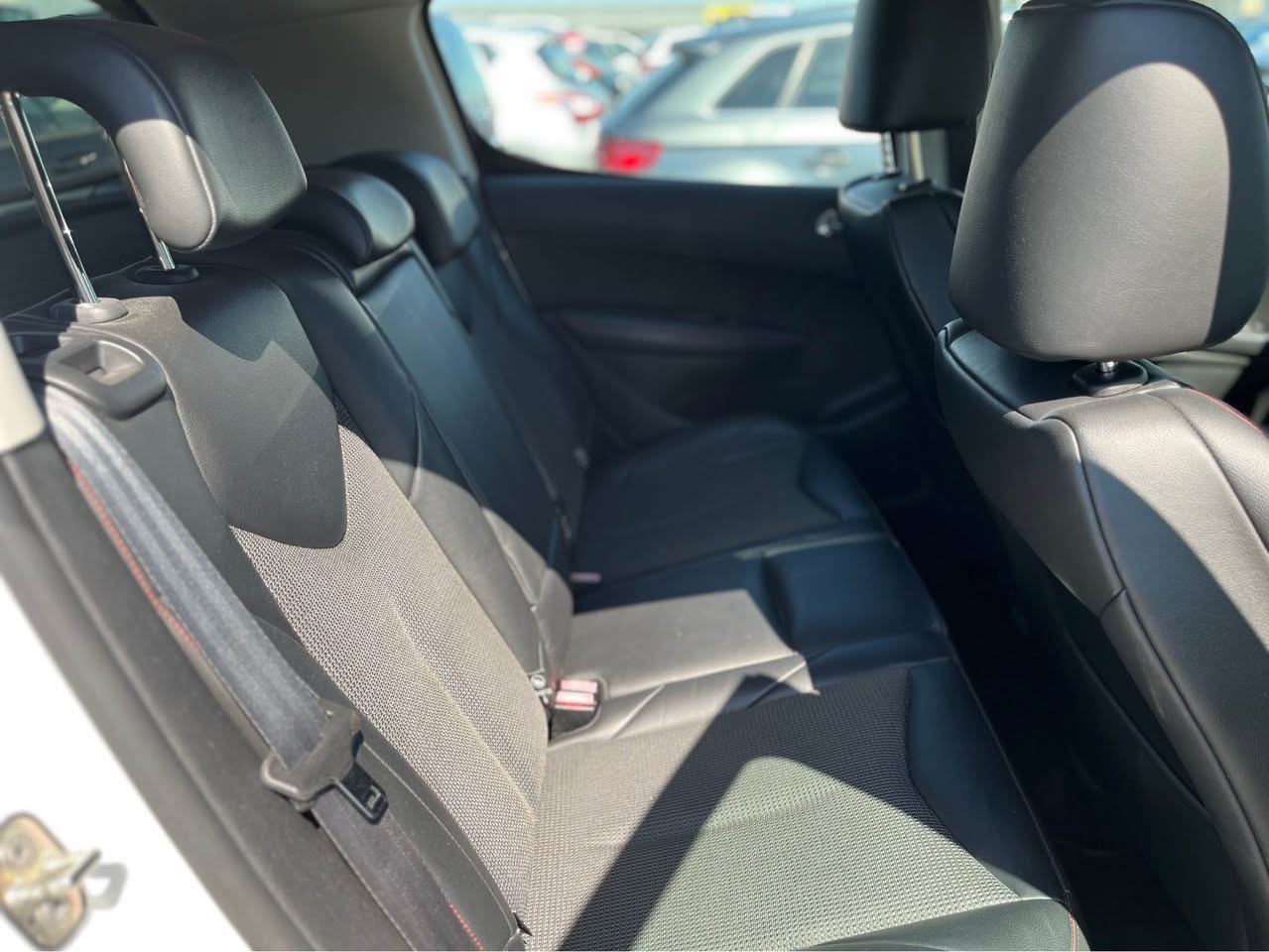 PEUGEOT 308 1.6 16V T GTi-image-10