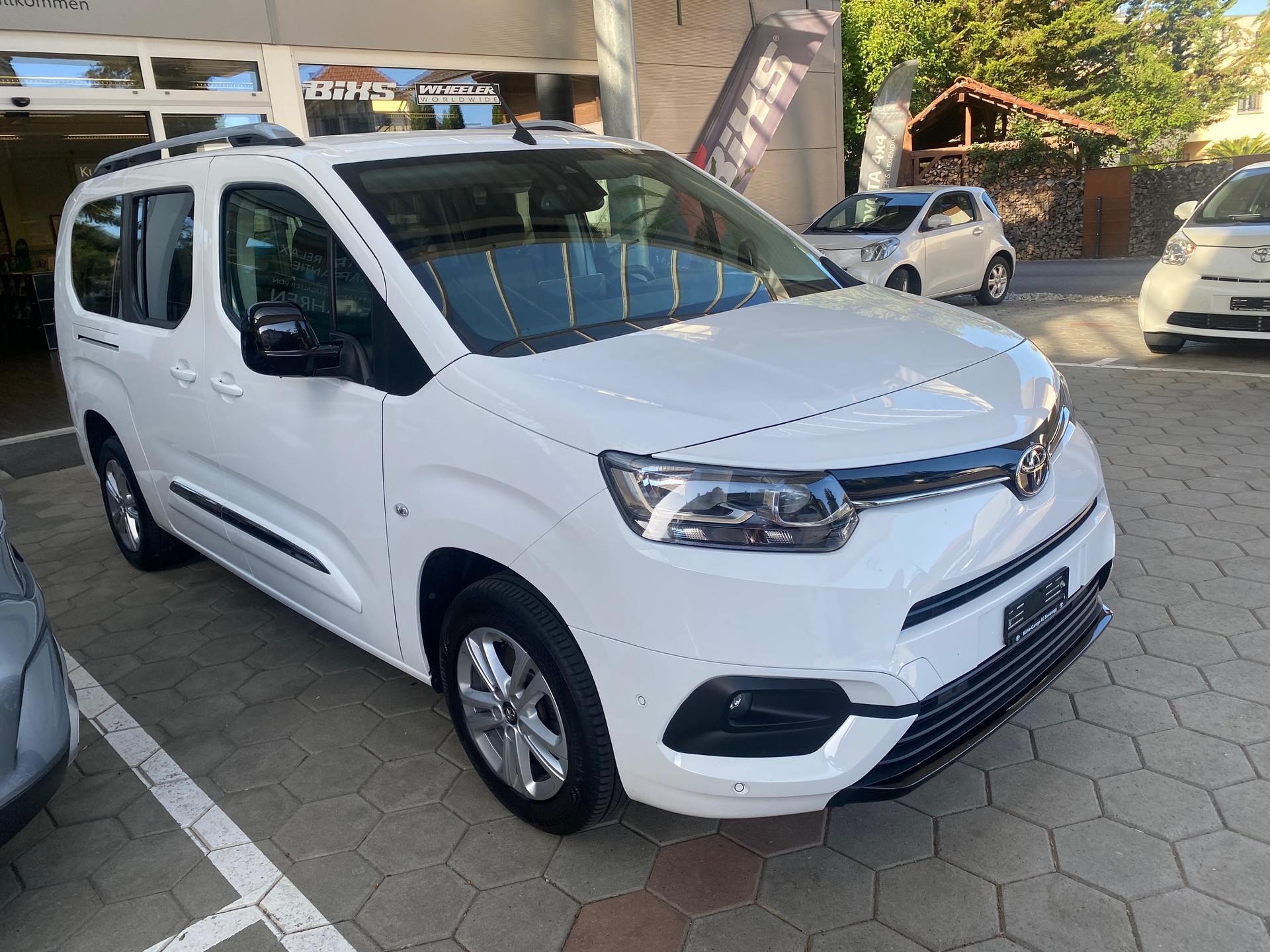 TOYOTA Proace City Verso 1.2 Trend Long Automatik-showroom-element-1