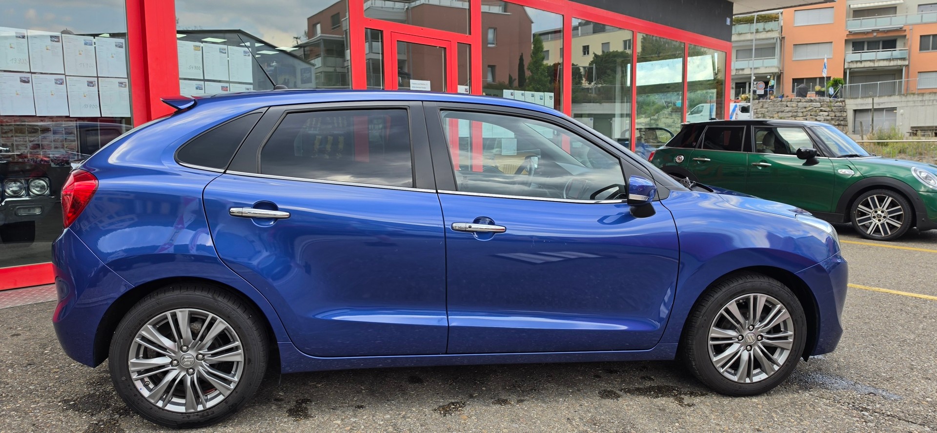 SUZUKI Baleno 1.2i Compact Top Hybrid-showroom-element-1