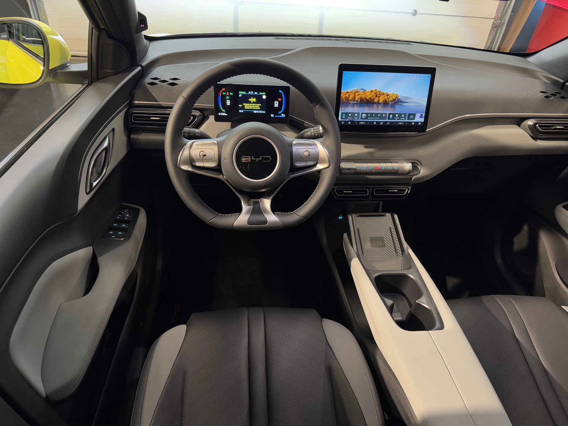 BYD Dolphin Surf 43 kWh Comfort-image-10