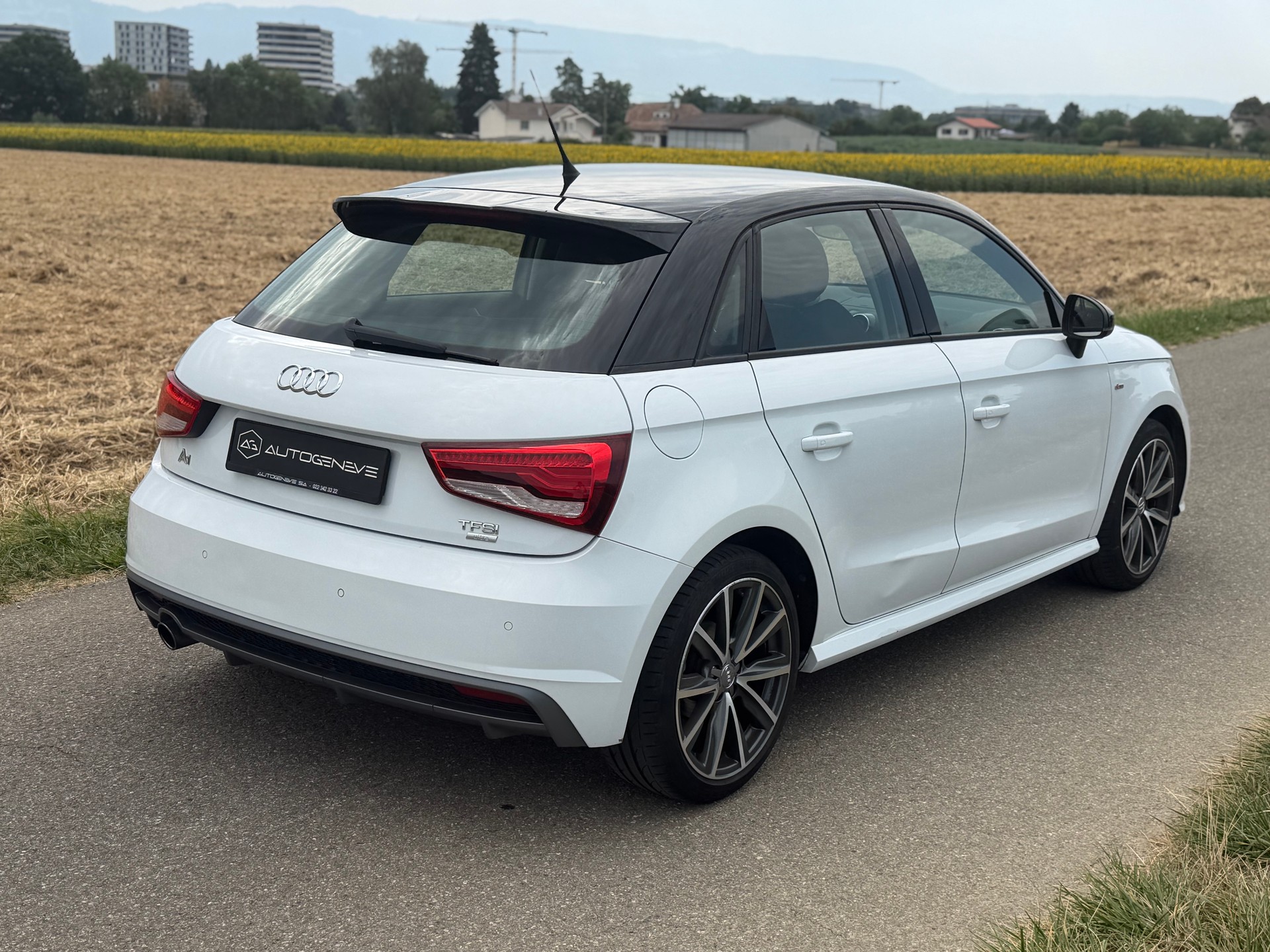 AUDI A1 Sportback 1.0 TFSI Sport S-tronic-image-8