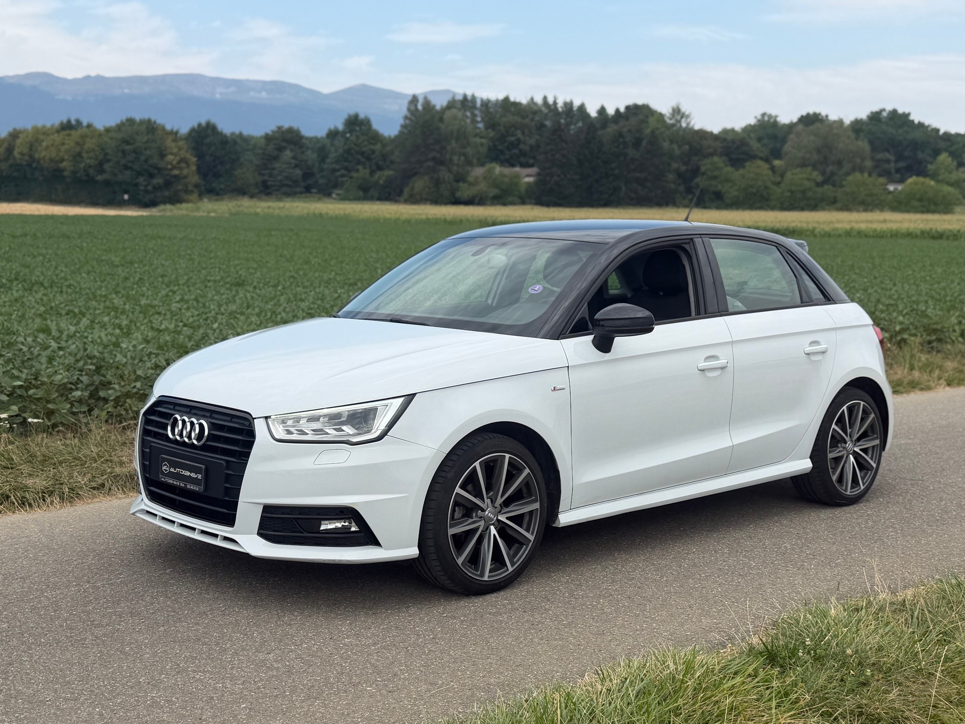 AUDI A1 Sportback 1.0 TFSI Sport S-tronic-image-3