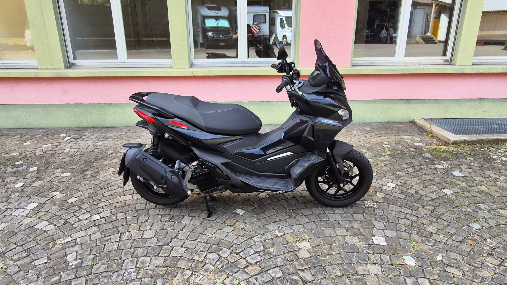 APRILIA SR 125 GT Sport ABS E5+-image-1