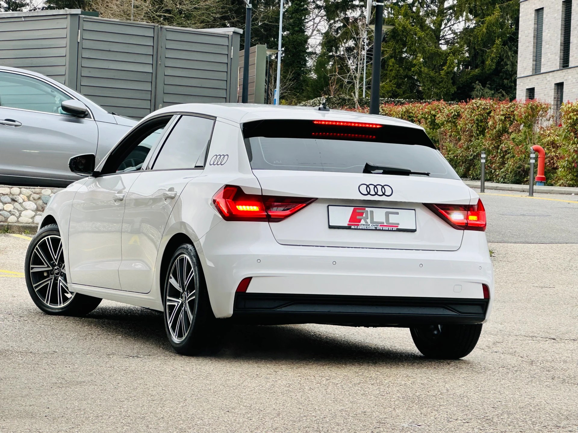 AUDI A1 Sportback 30 TFSI advanced S-tronic-image-6