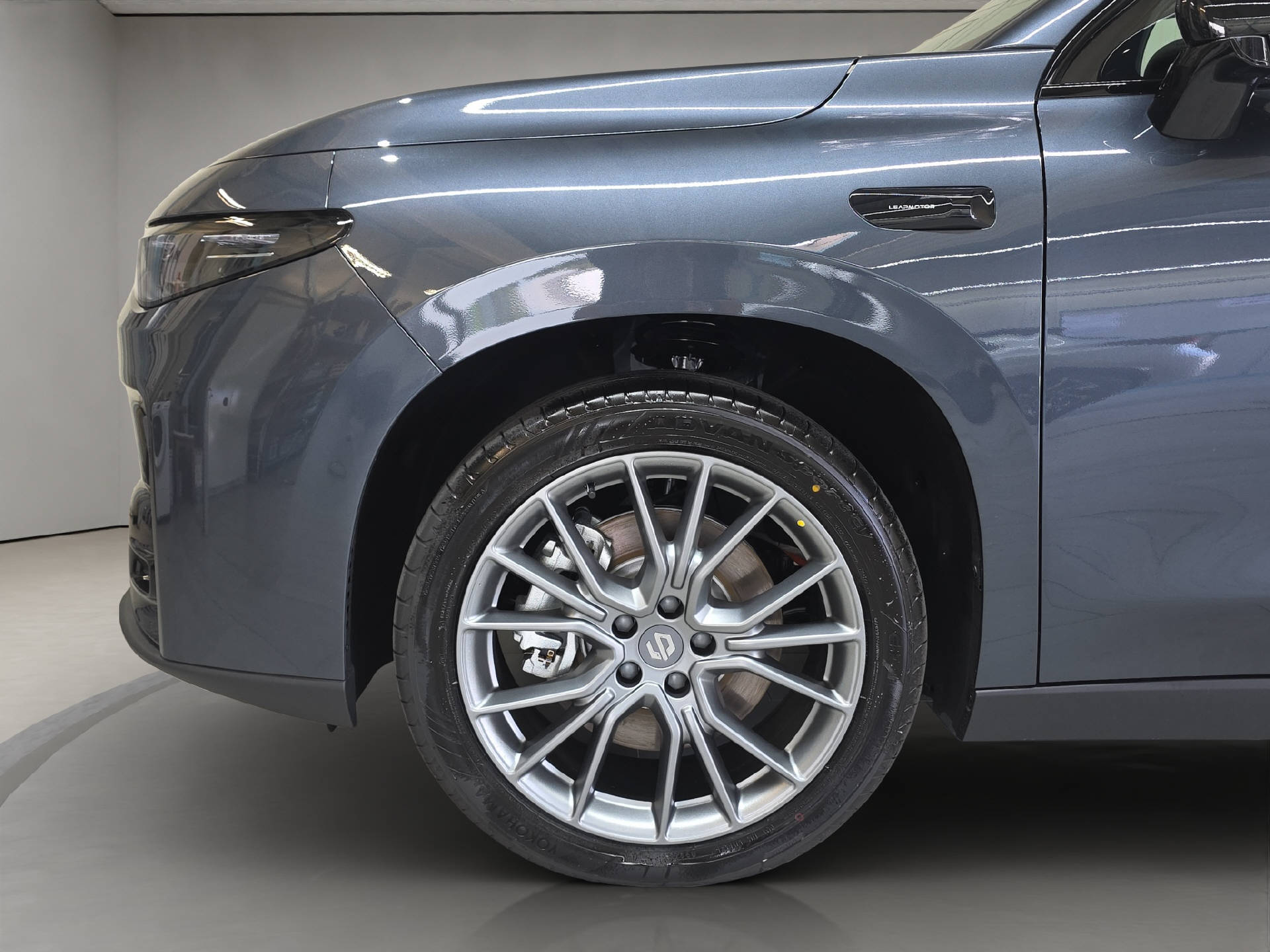LEAPMOTOR C10 EV AWD 598 PS-image-12