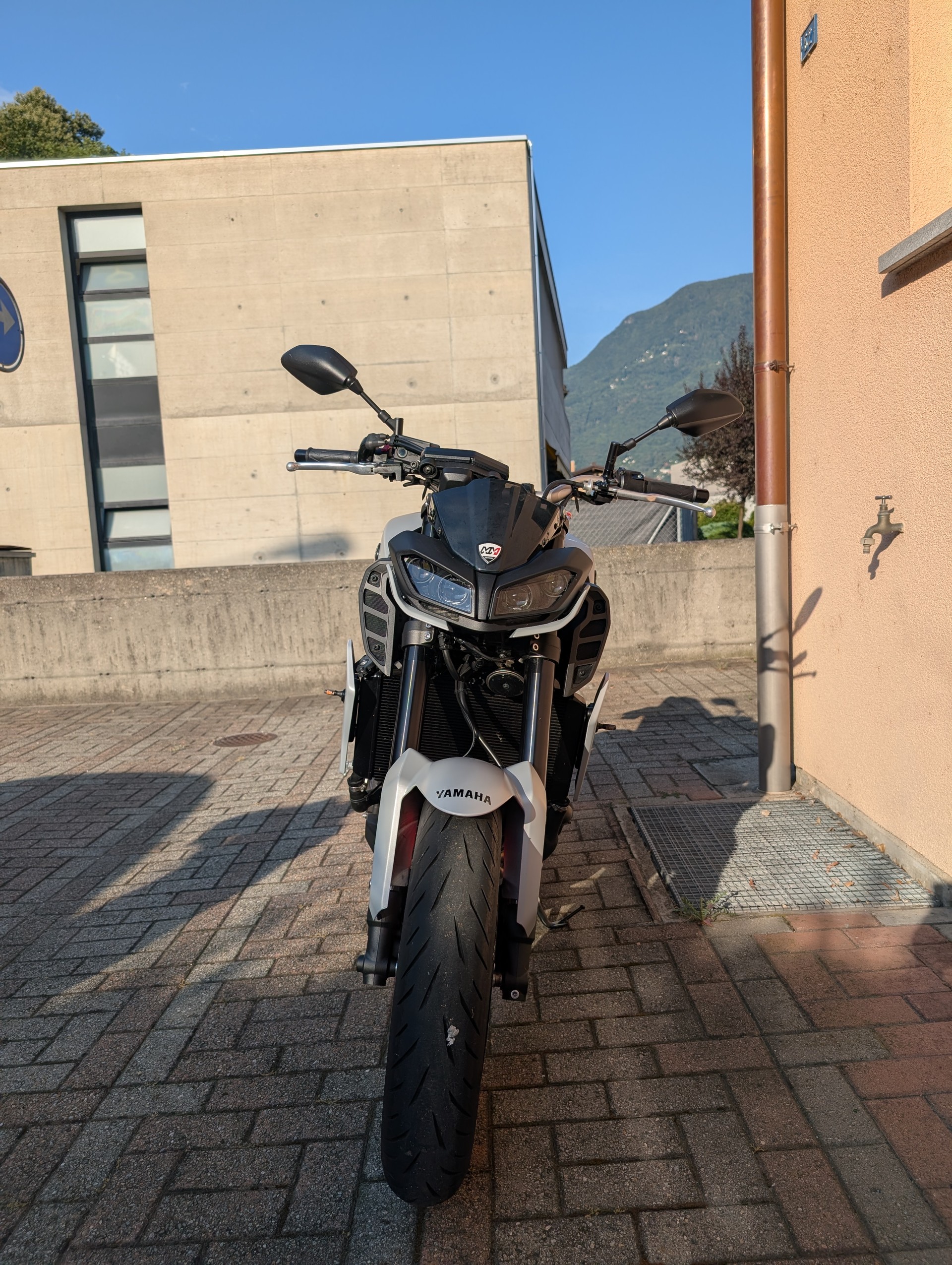 YAMAHA MT-09 ABS-image-1