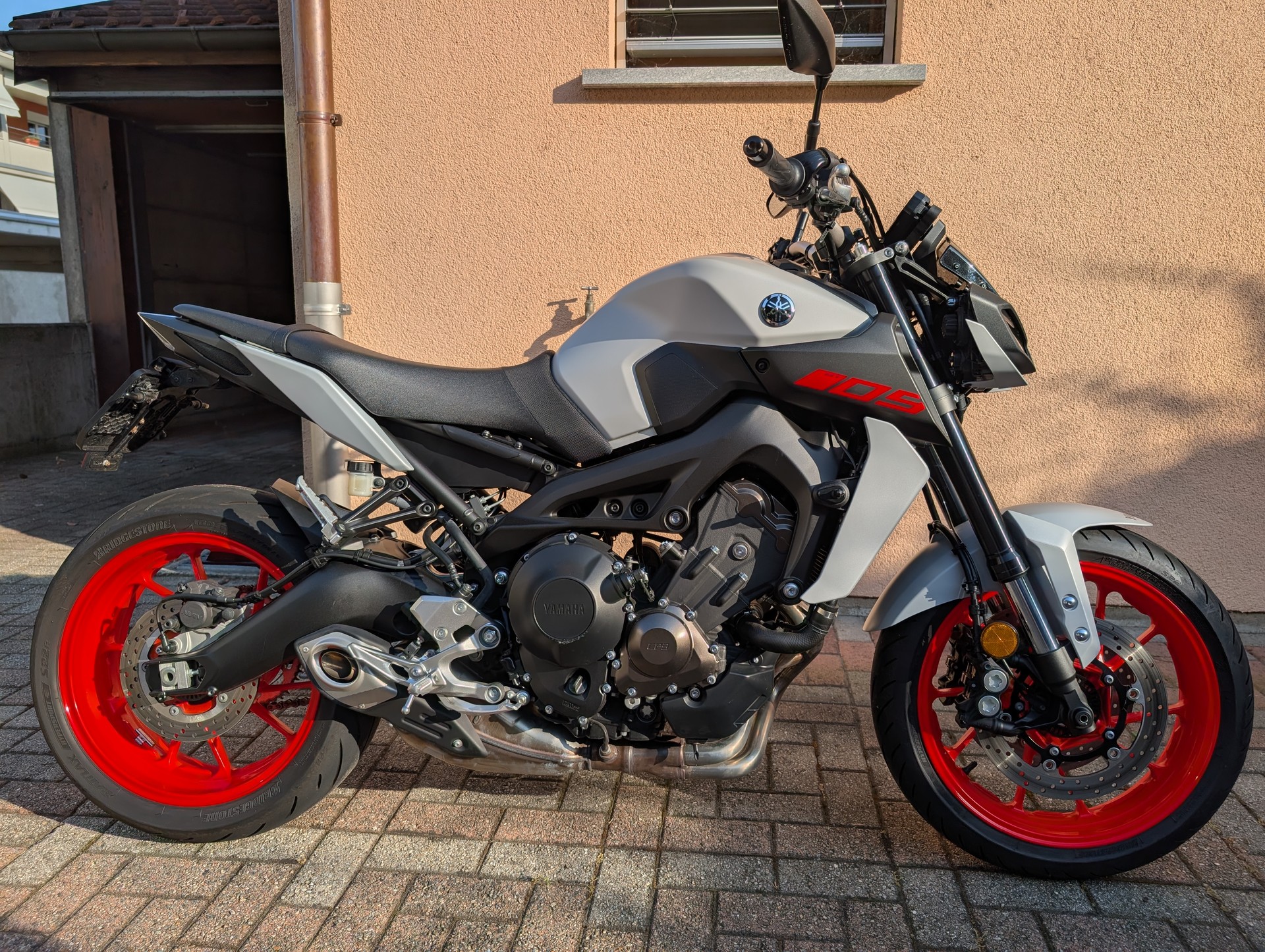 YAMAHA MT-09 ABS-image-0