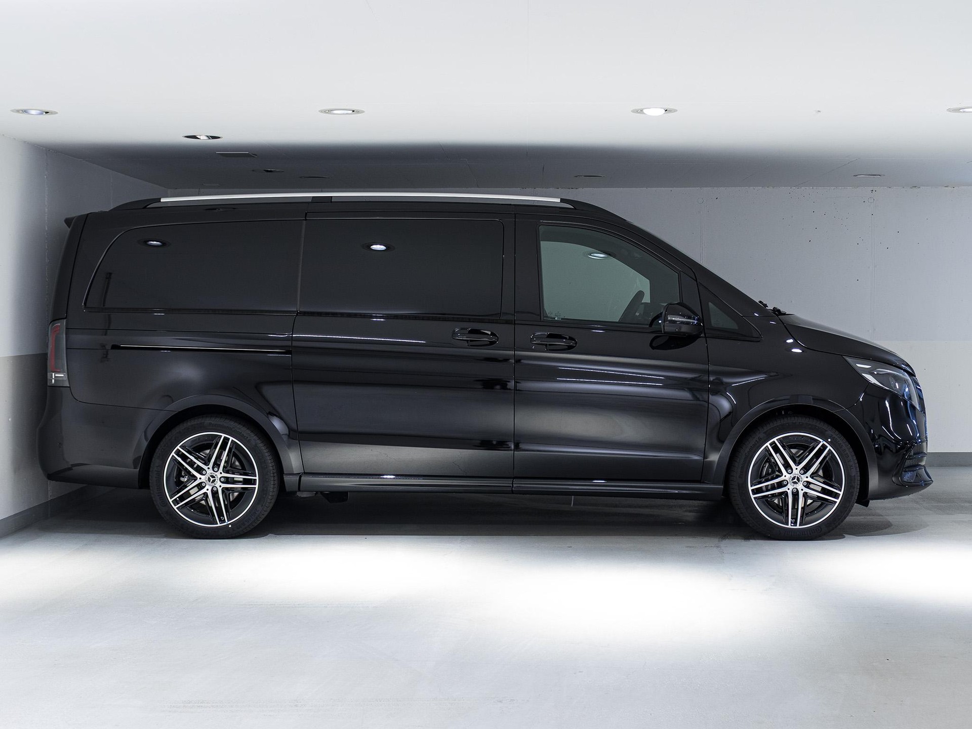 MERCEDES-BENZ V 300 d 4MATIC EXCLUSIVE L-image-1