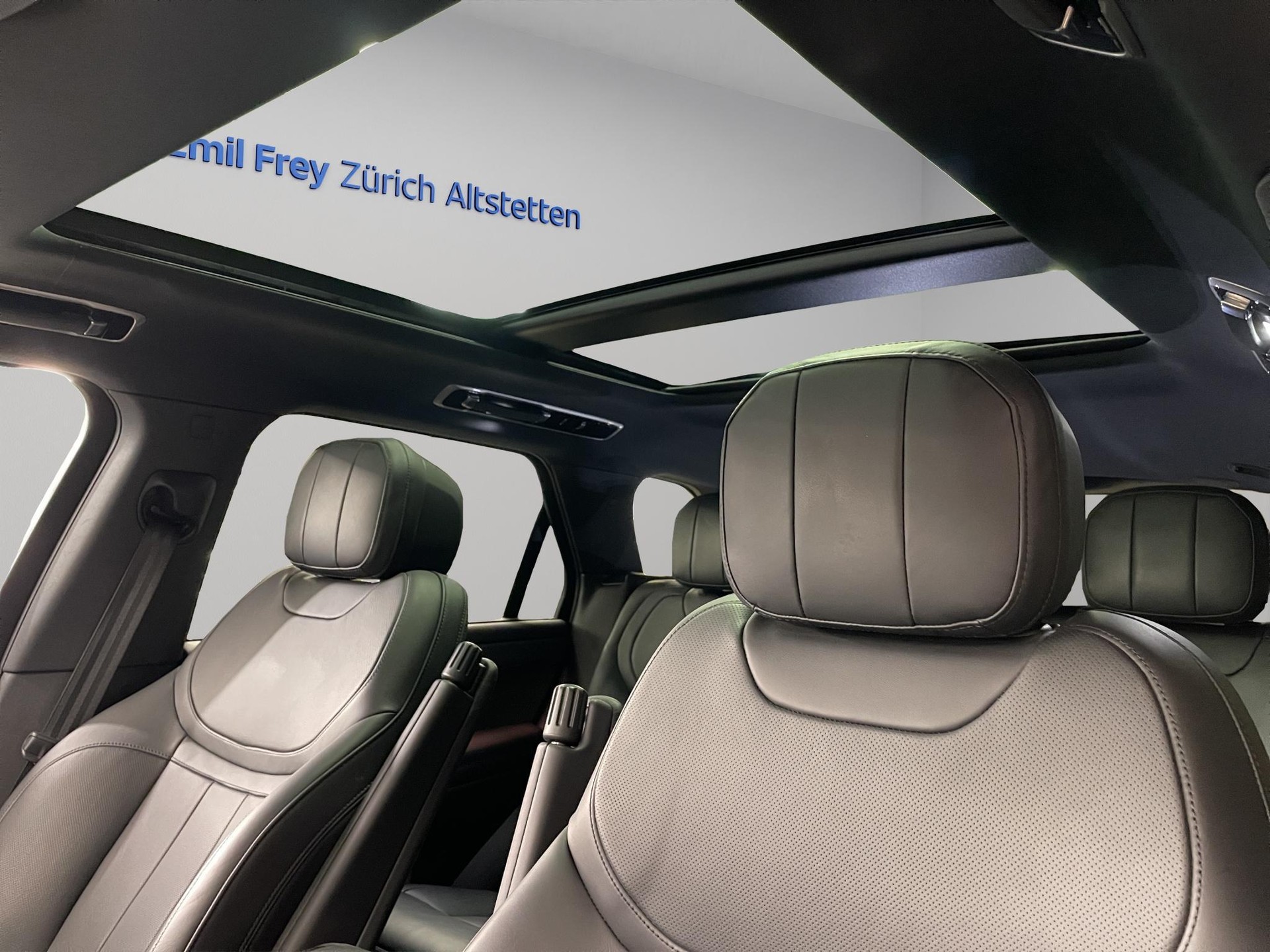 LAND ROVER Range Rover Sport 3.0 I6 250 SE-image-10