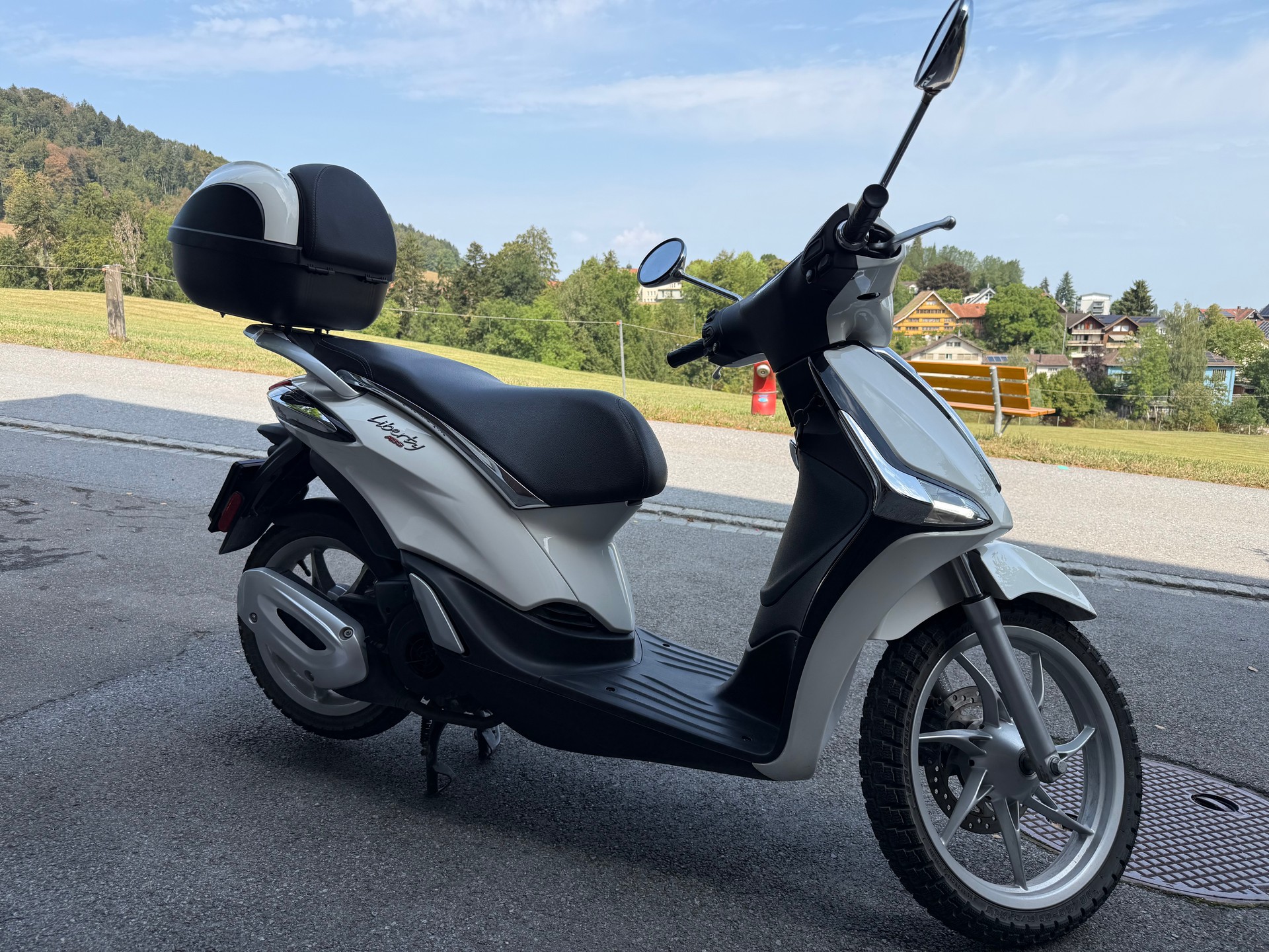 PIAGGIO Liberty 125 iGet ABS-image-1