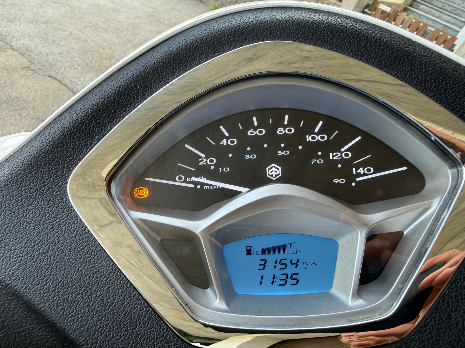PIAGGIO Liberty 125 iGet ABS-image-2