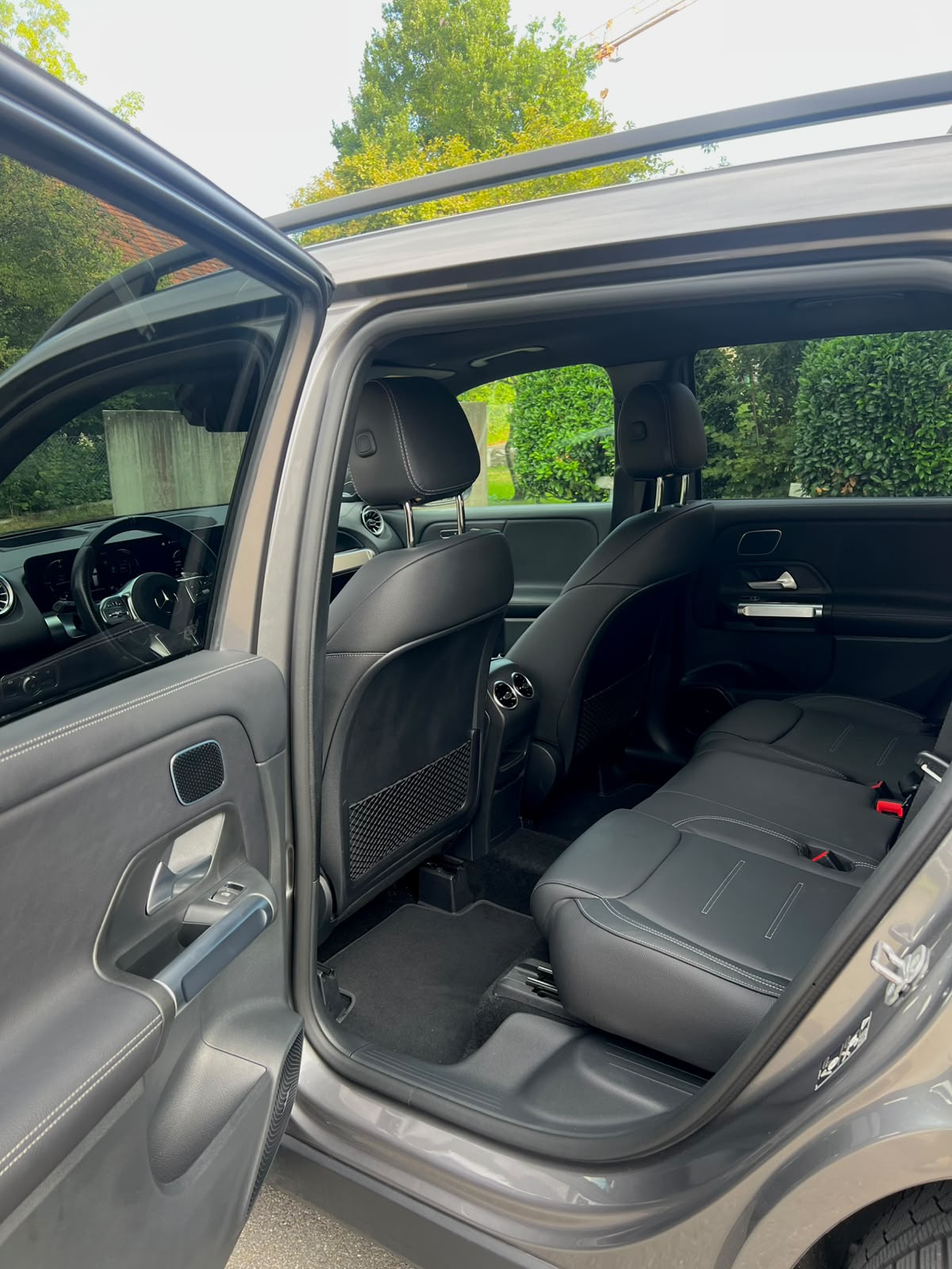 MERCEDES-BENZ GLB 35 AMG 4matic-image-9