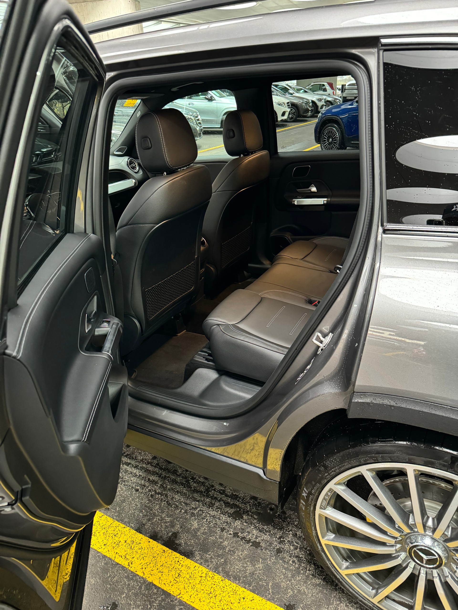 MERCEDES-BENZ GLB 35 AMG 4matic-image-8