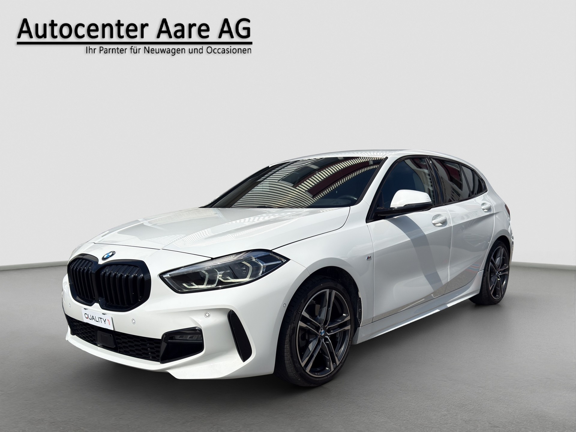 BMW 118d Steptronic M Sport-showroom-element-2