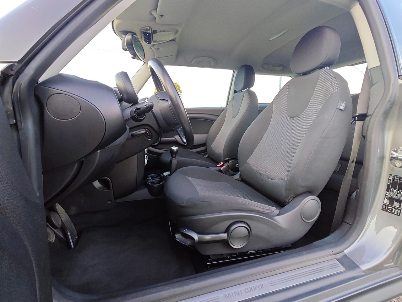 MINI Cooper-image-13