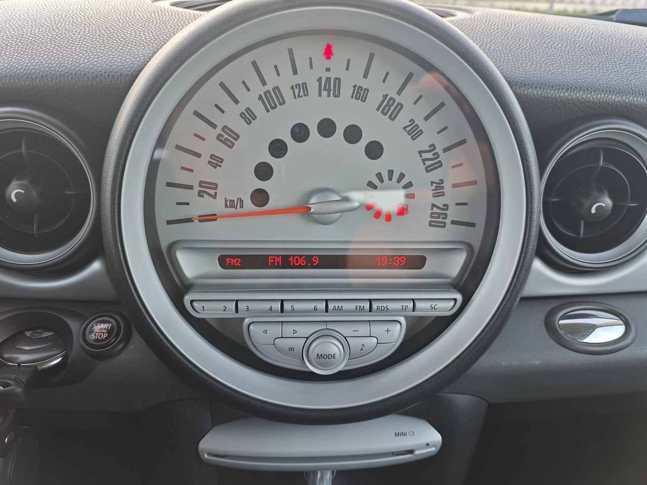 MINI Cooper-image-21