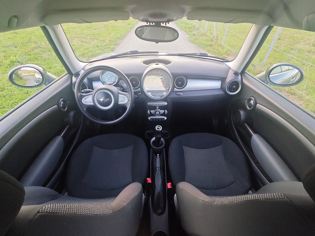 MINI Cooper-image-16