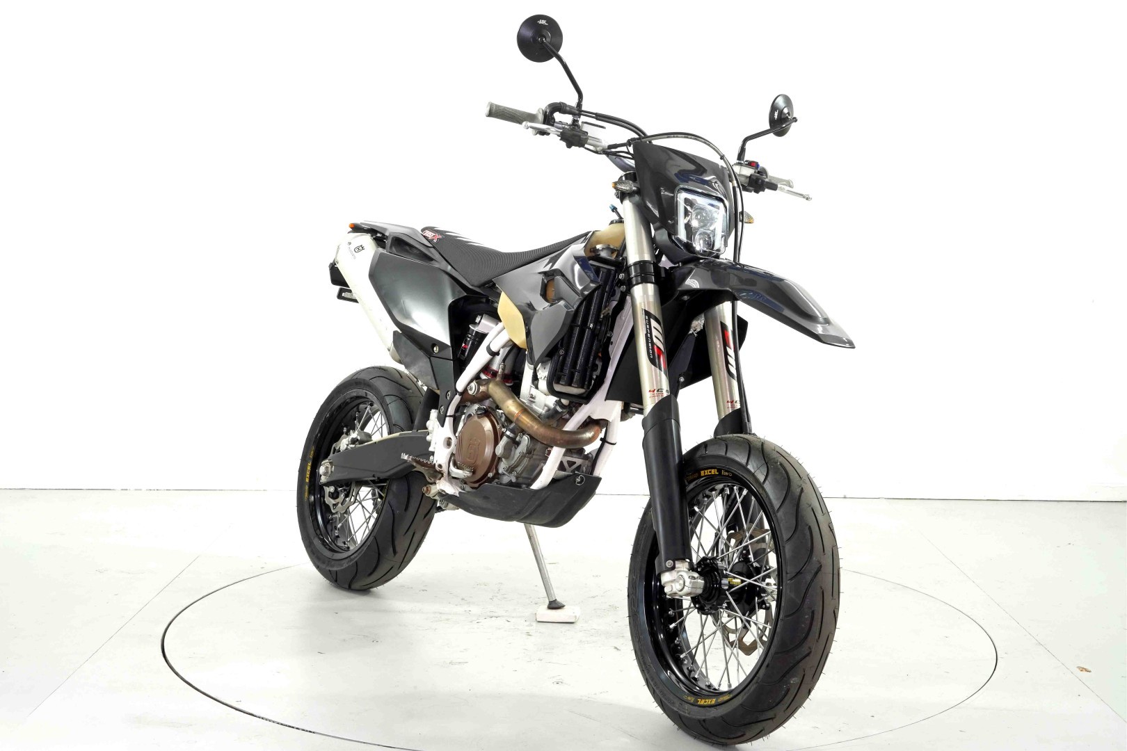 HUSQVARNA FE 350 Supermoto-image-1