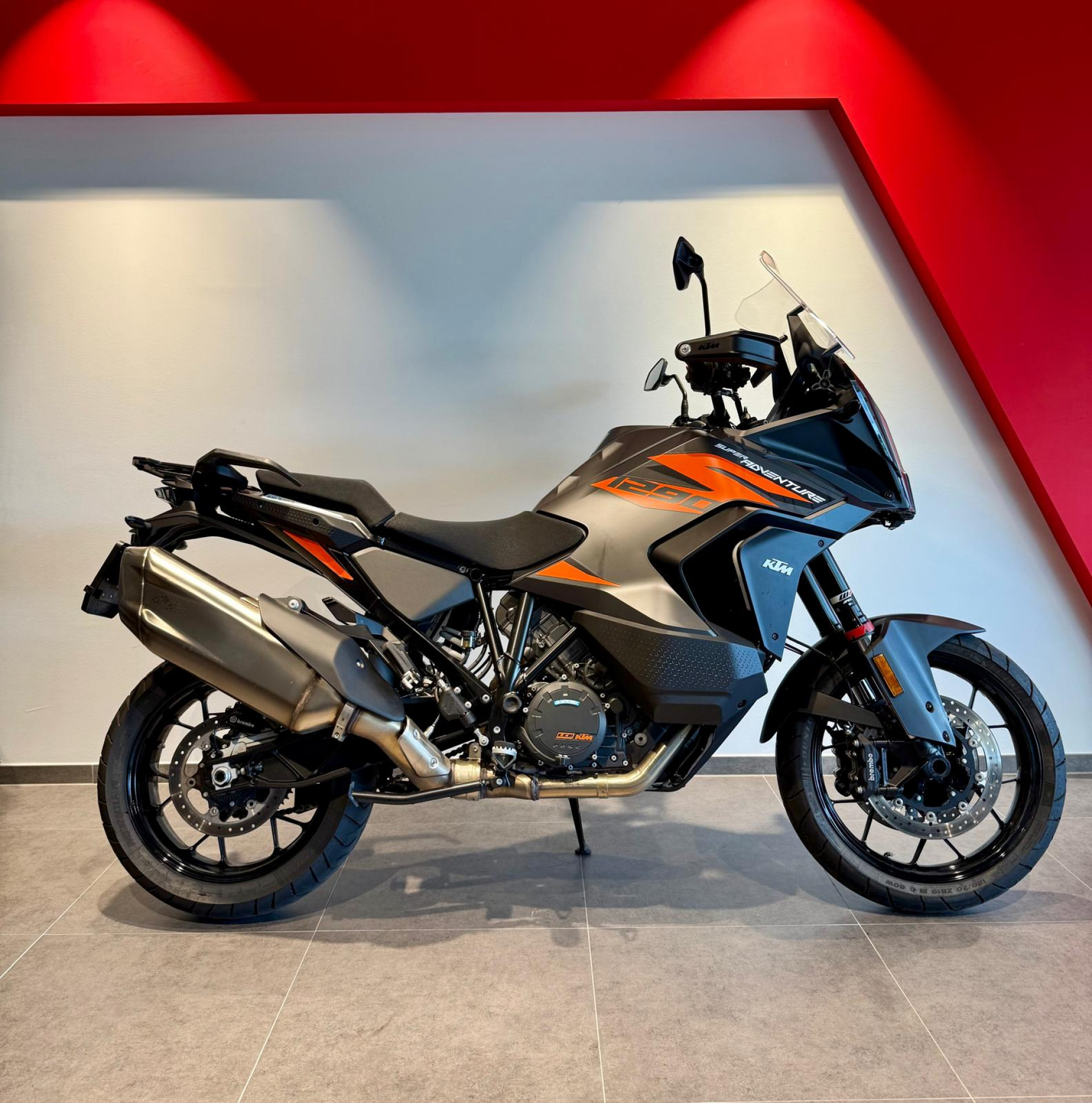 KTM 1290 Super Adventure S-showroom-element-1