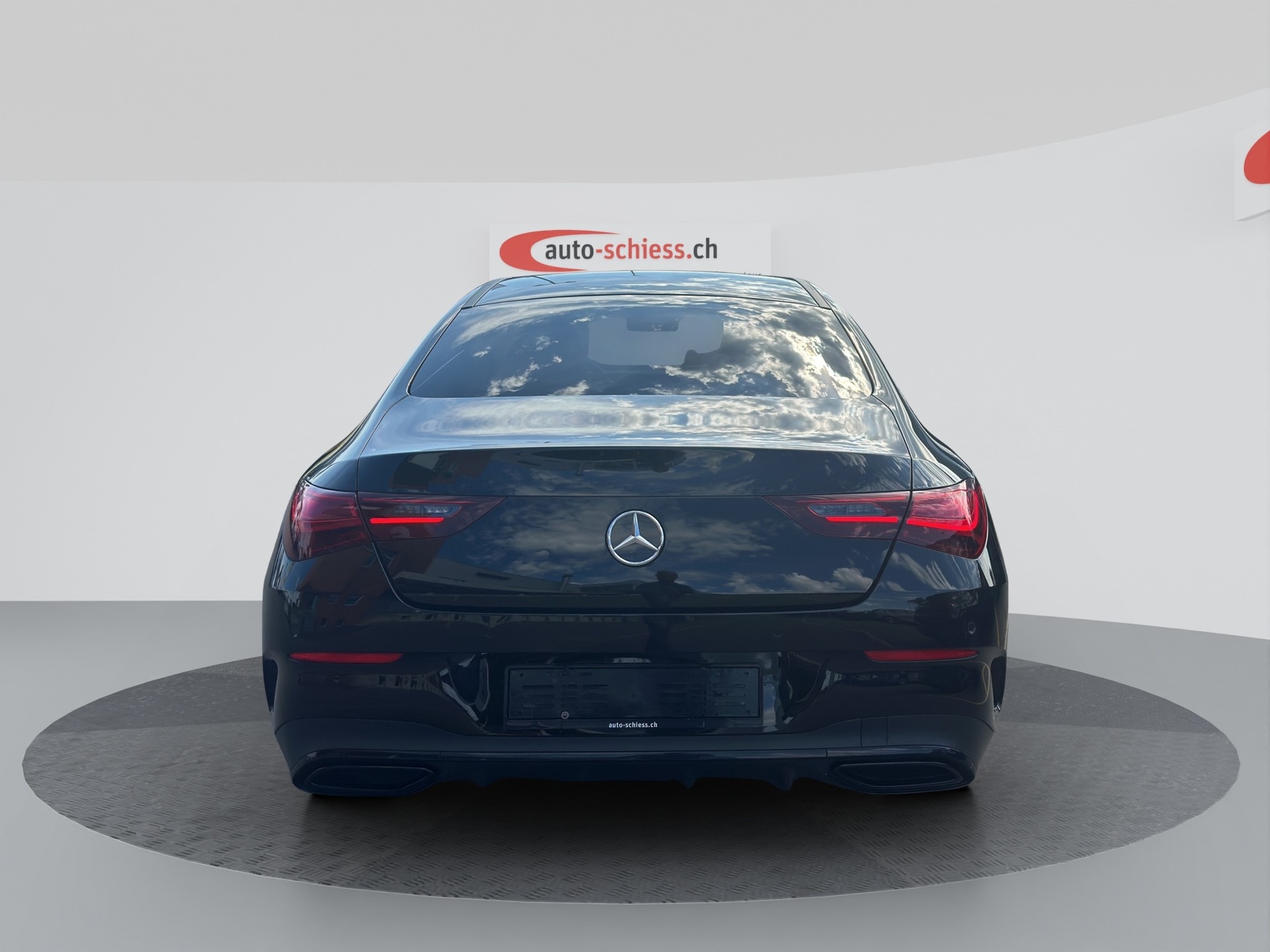 MERCEDES-BENZ CLA 200 d 8G-DCT AMG Edition Night-showroom-element-1