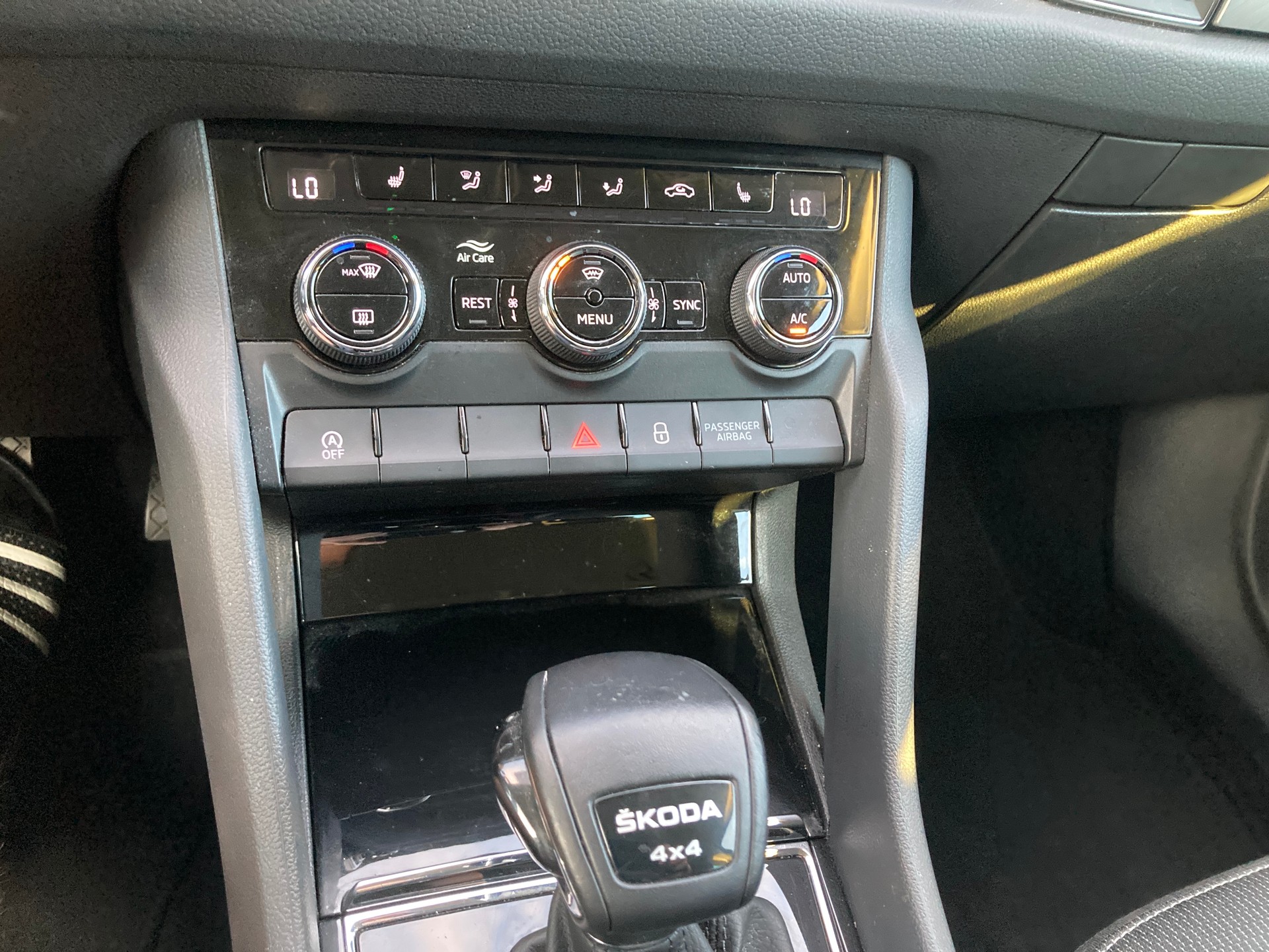 SKODA Kodiaq 2.0 TDI CR Ambition 4x4 DSG-image-12