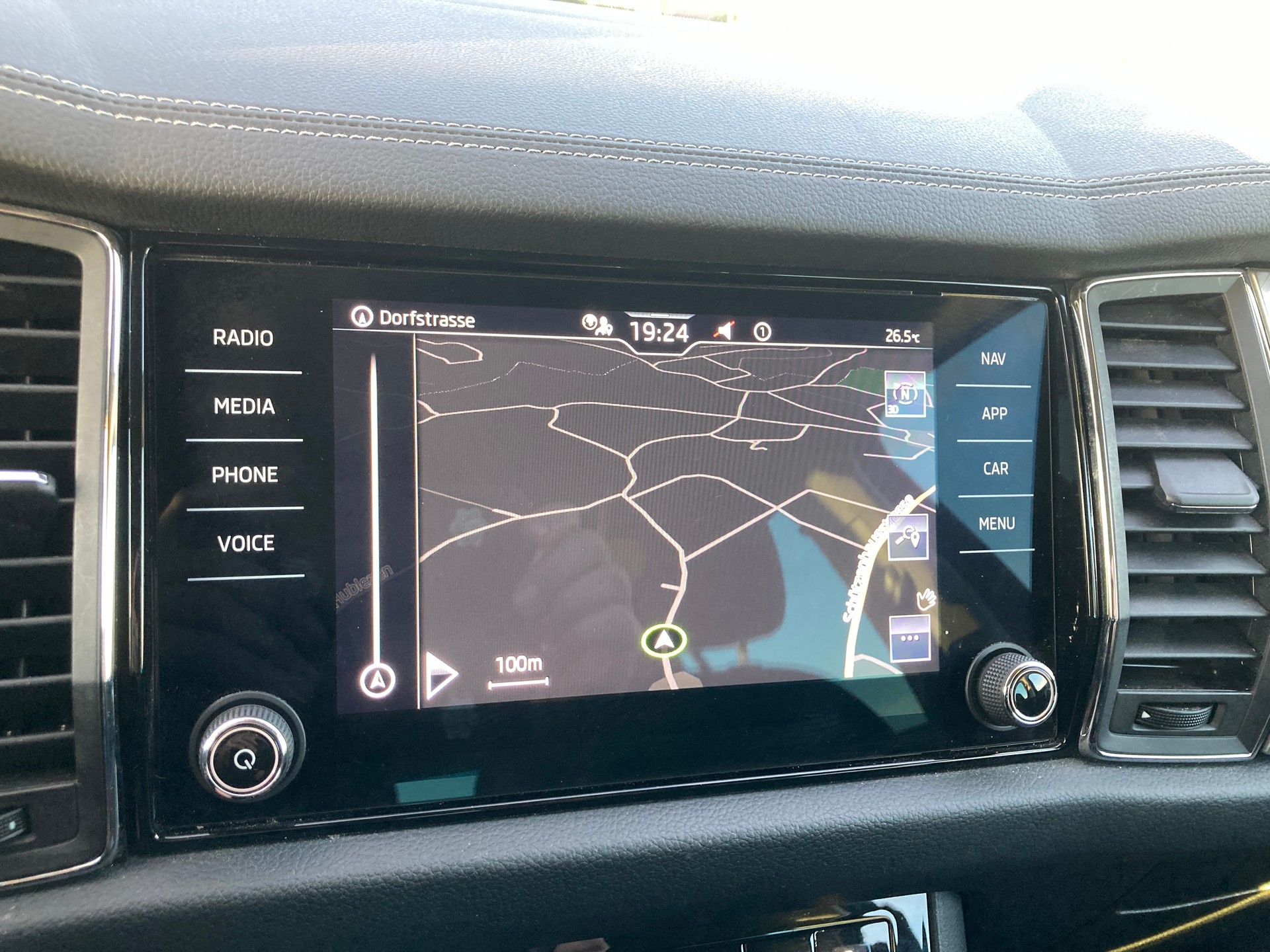 SKODA Kodiaq 2.0 TDI CR Ambition 4x4 DSG-image-11