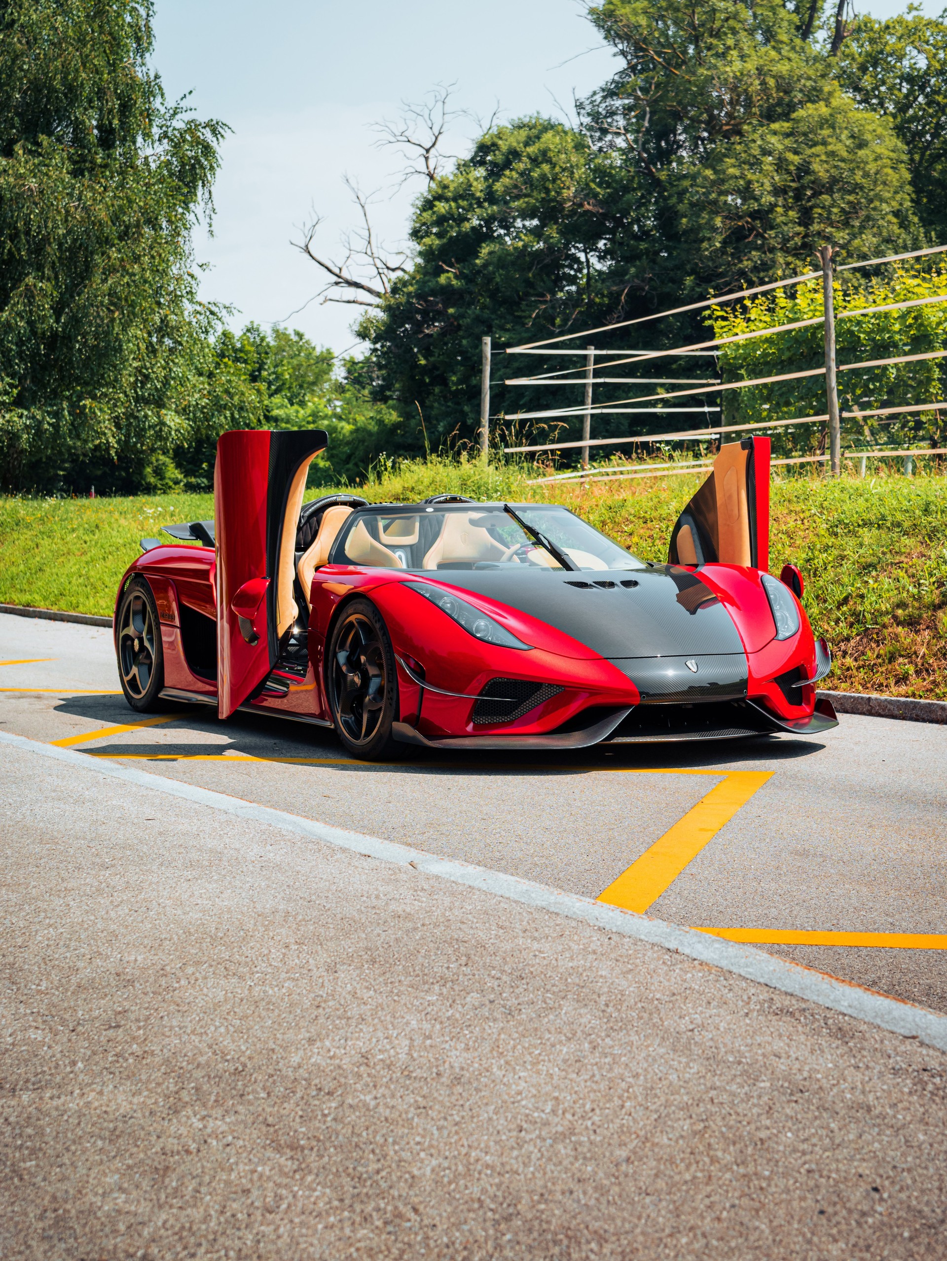 KOENIGSEGG Regera