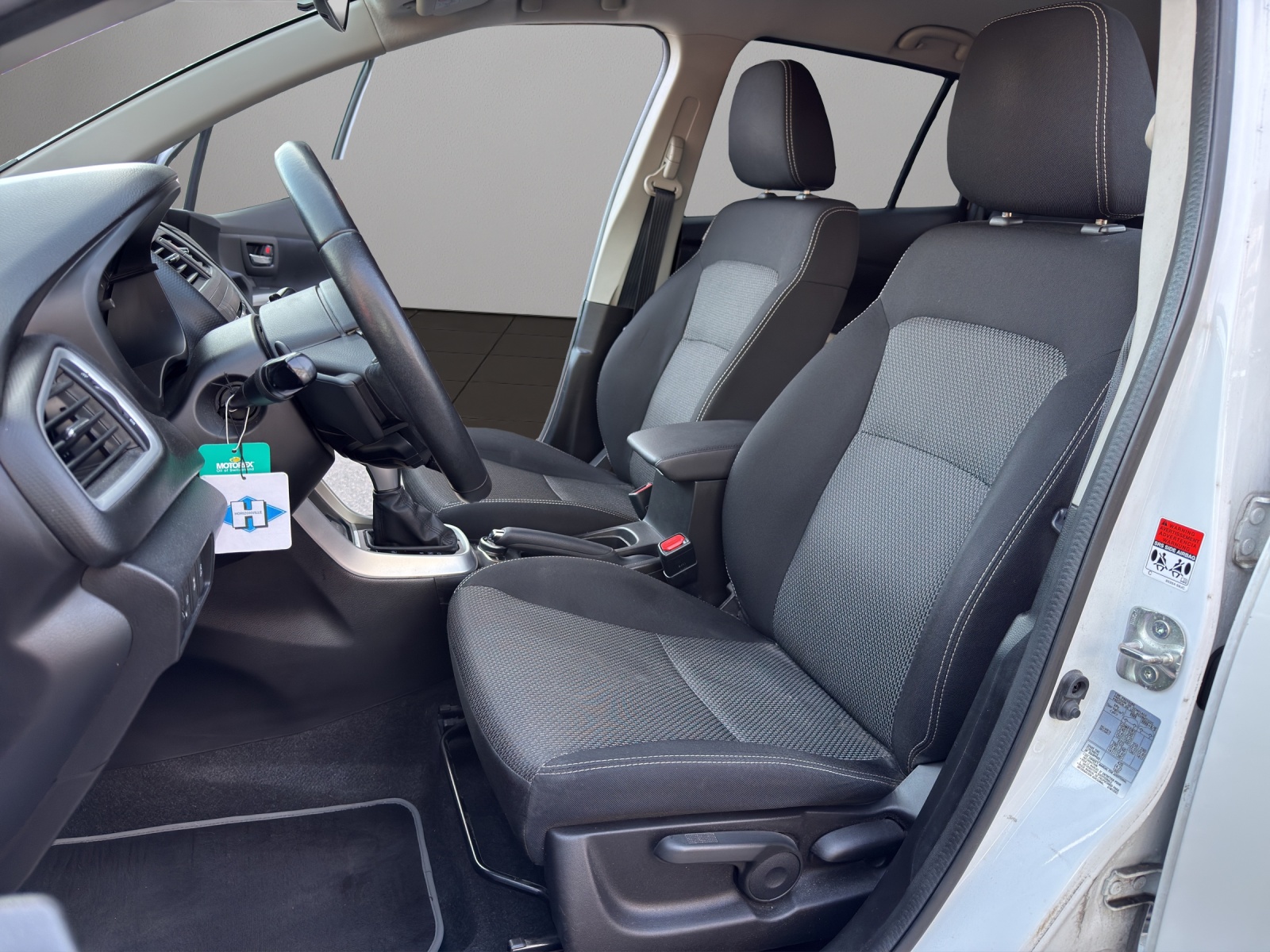 SUZUKI SX4 S-Cross 1.6 TD PizSulai 4WD TCSS-image-8