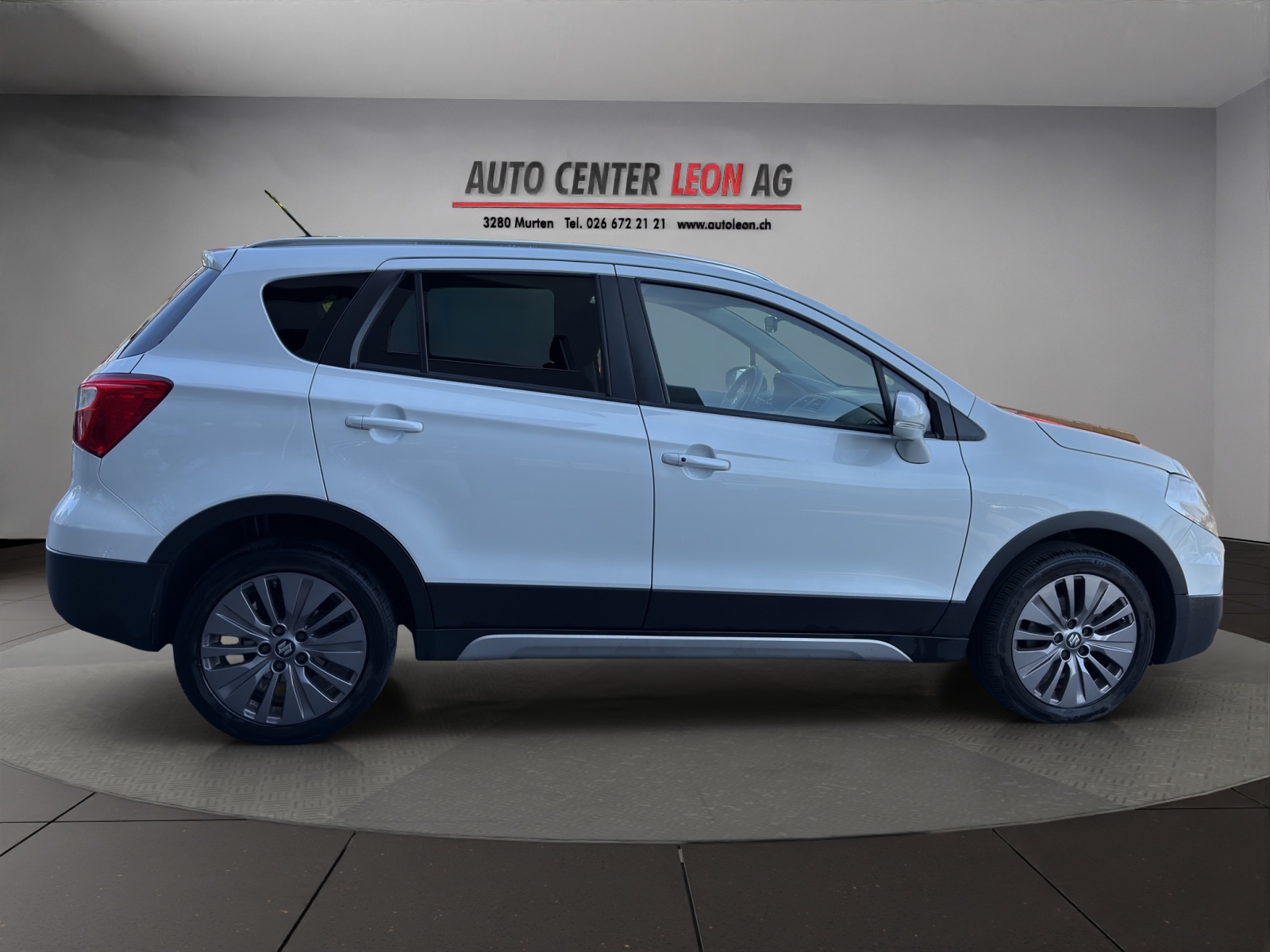 SUZUKI SX4 S-Cross 1.6 TD PizSulai 4WD TCSS-image-6