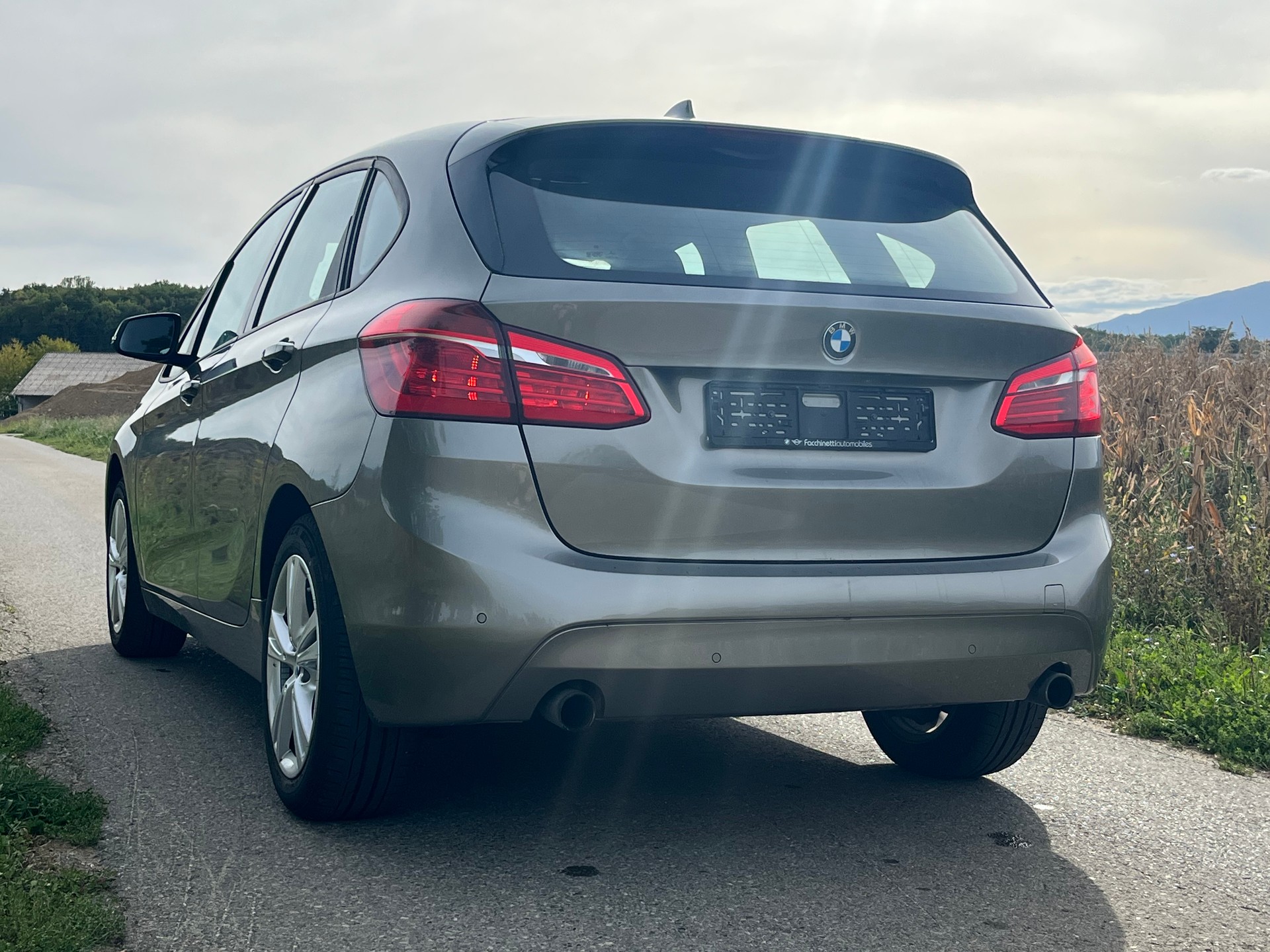 BMW 225i xDrive Active Tourer Steptronic-image-6