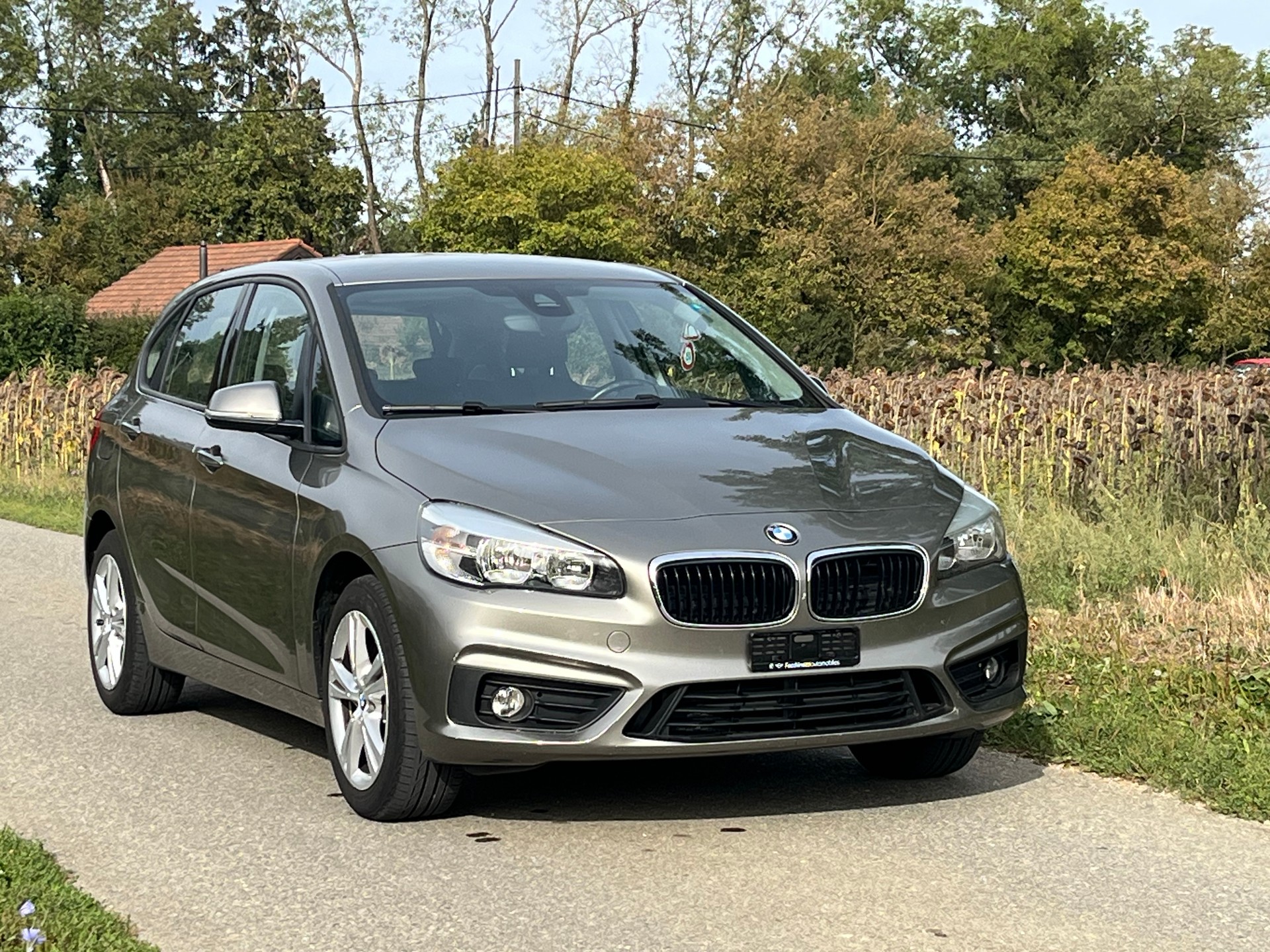 BMW 225i xDrive Active Tourer Steptronic-showroom-element-2