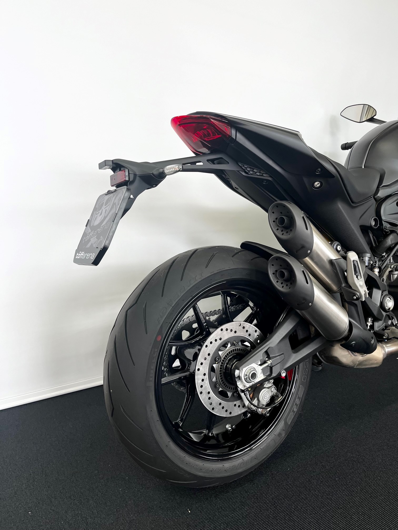 DUCATI Monster + 937 Dark Staealth-image-6