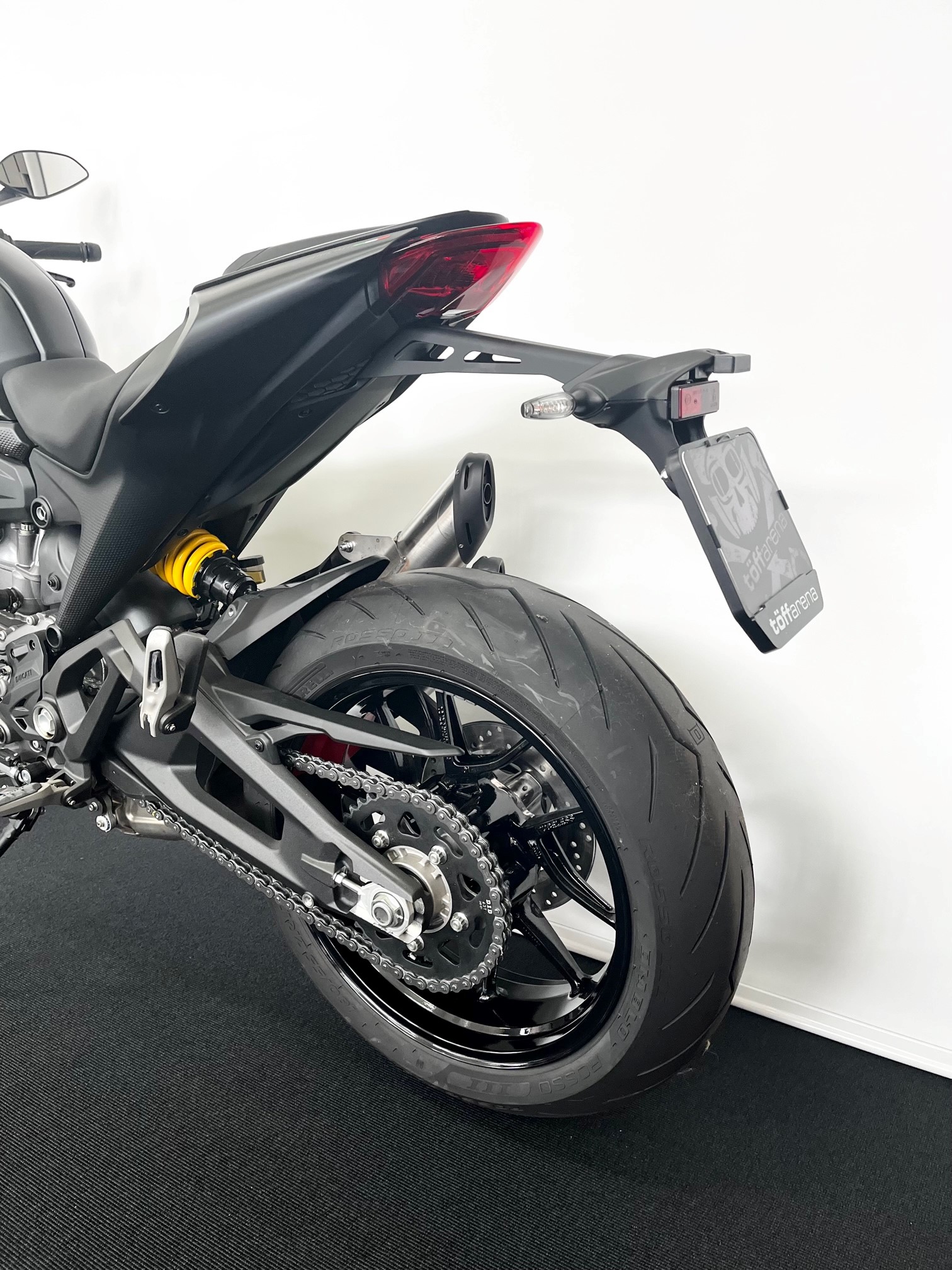 DUCATI Monster + 937 Dark Staealth-image-3