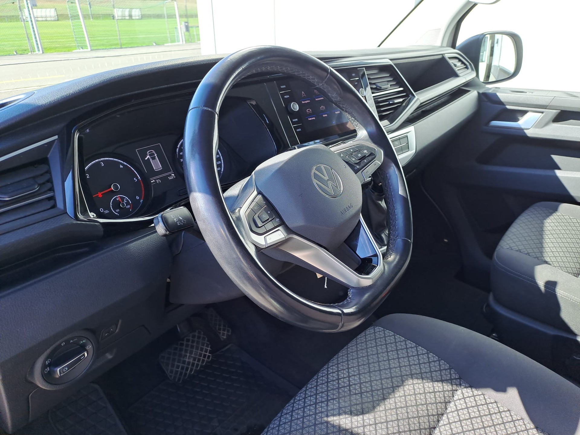 VW T6.1 Multivan 2.0 TDI Family DSG inkl. Anhängekpl.-image-12
