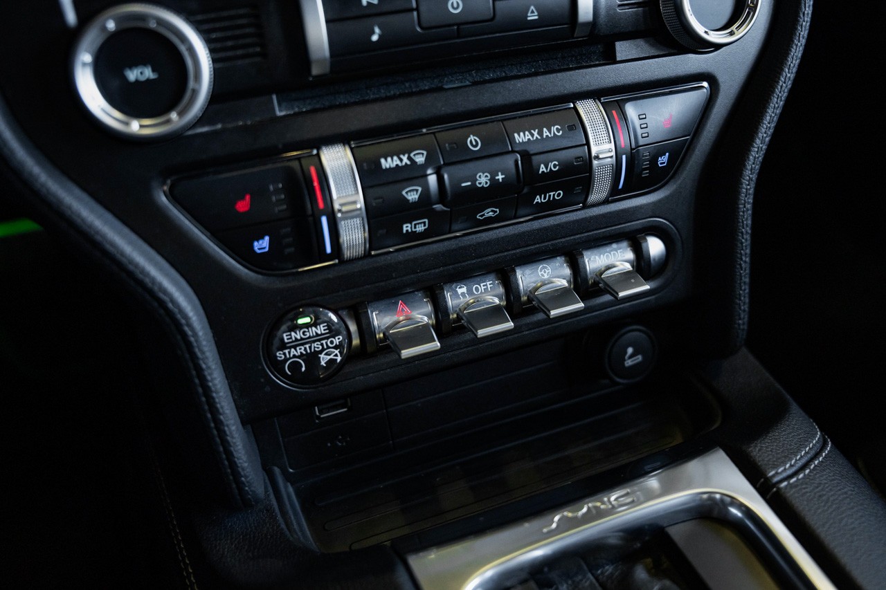FORD Mustang Fastback 5.0 V8 GT 55 Automat-image-21