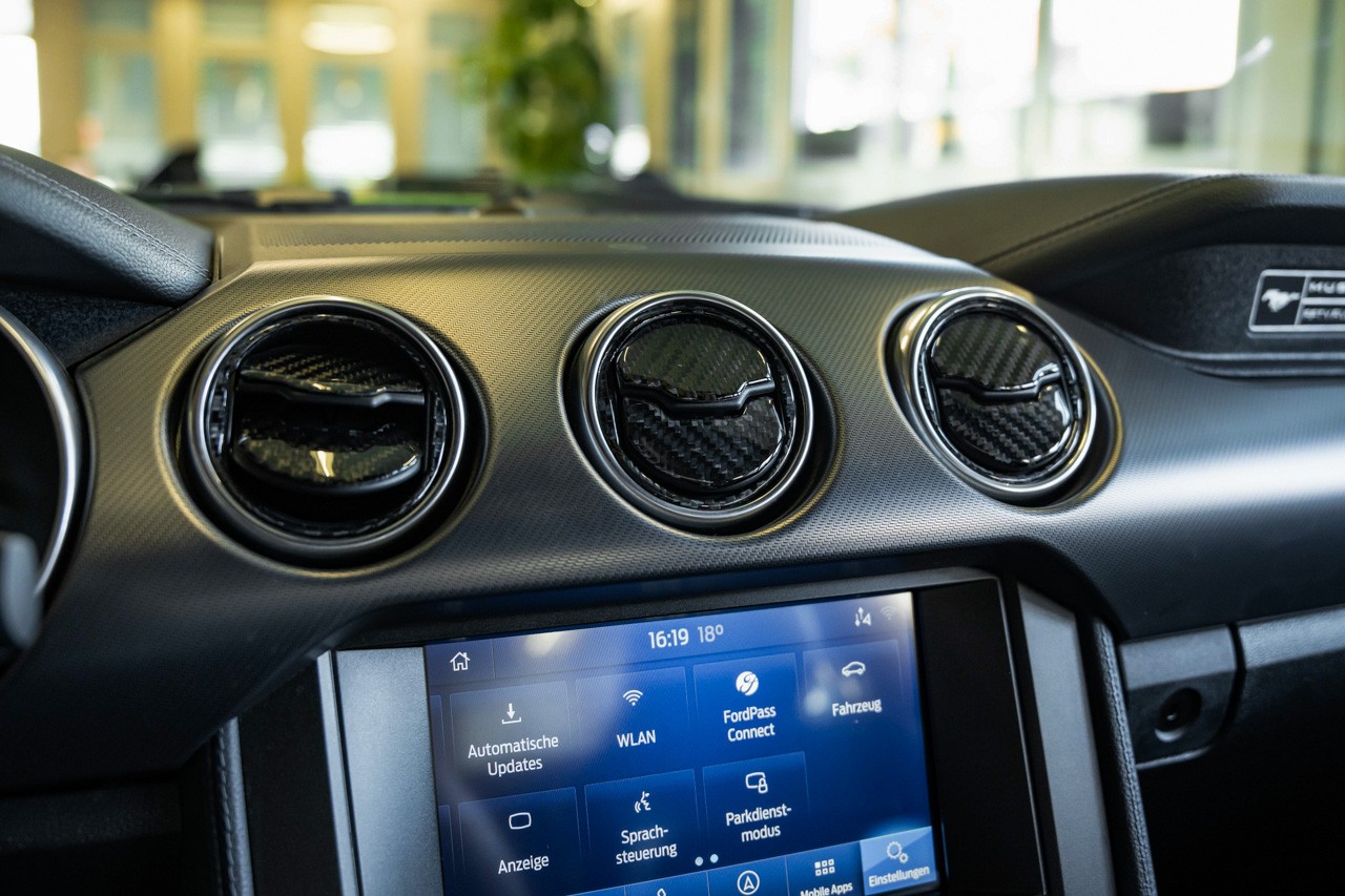 FORD Mustang Fastback 5.0 V8 GT 55 Automat-image-30