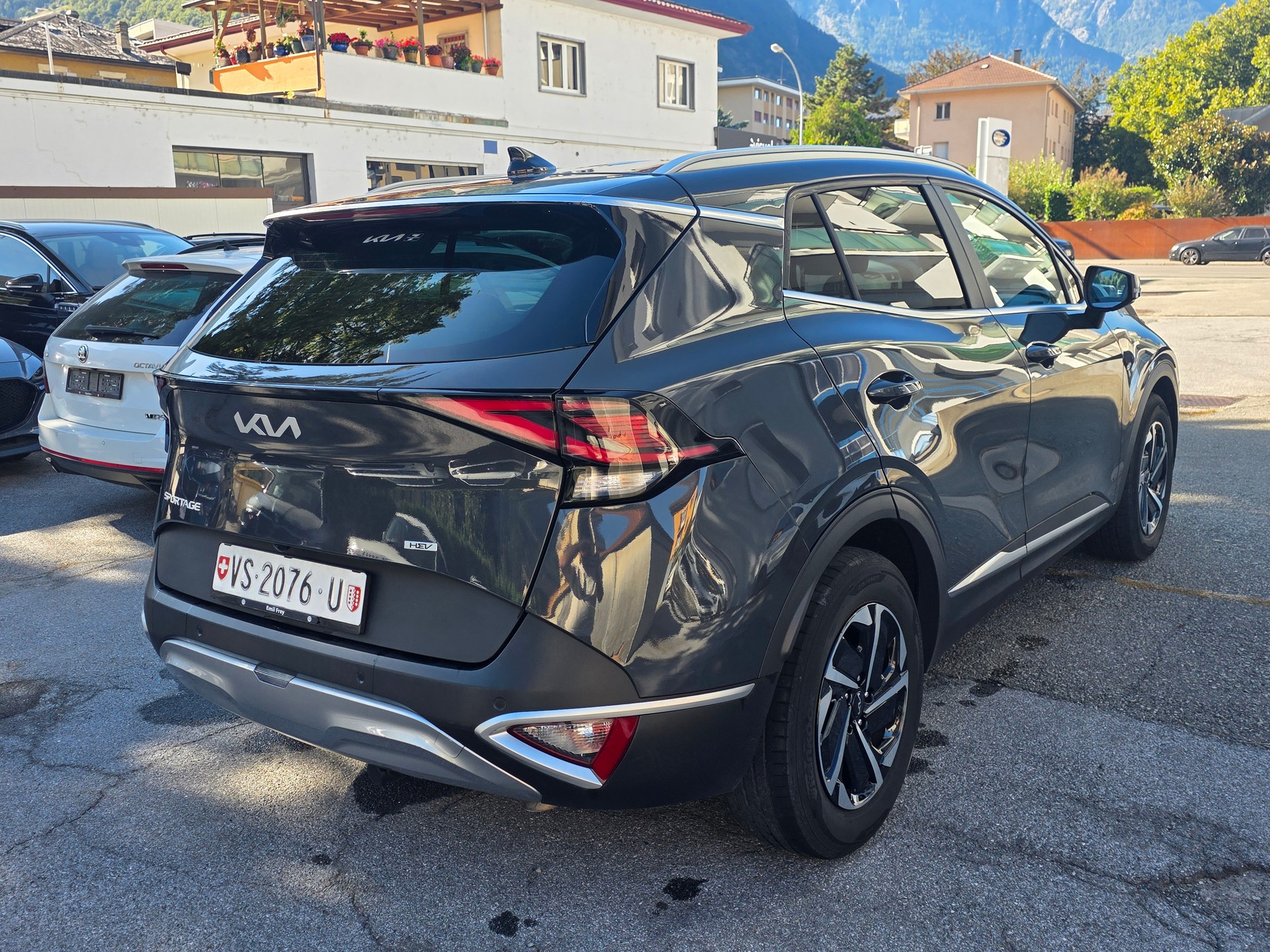 KIA Sportage 1.6T-GDi HEV Power Edition 4x4 A-showroom-element-3