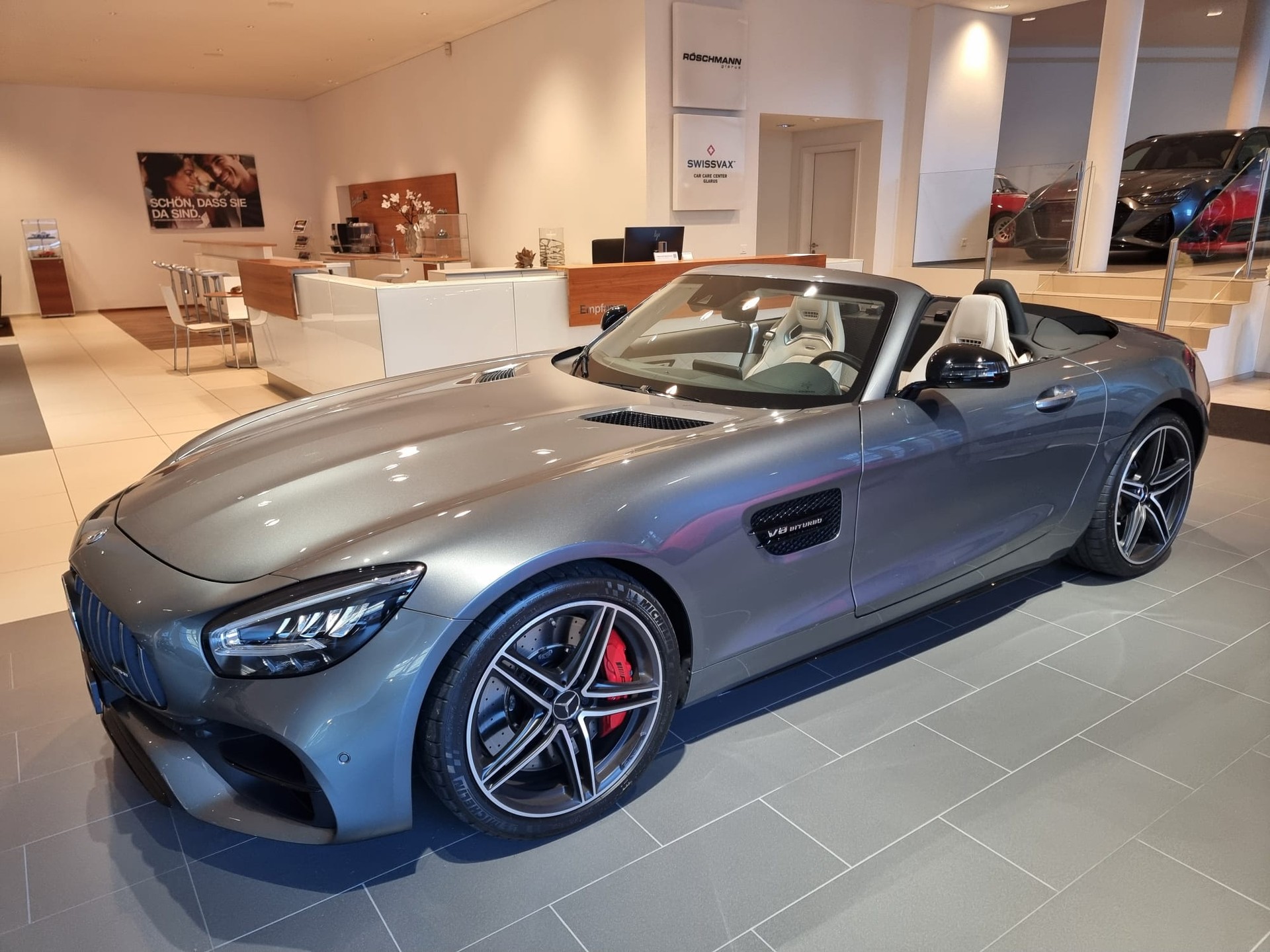 MERCEDES-BENZ AMG GT Roadster - 530 PS V8 Biturbo-showroom-element-2