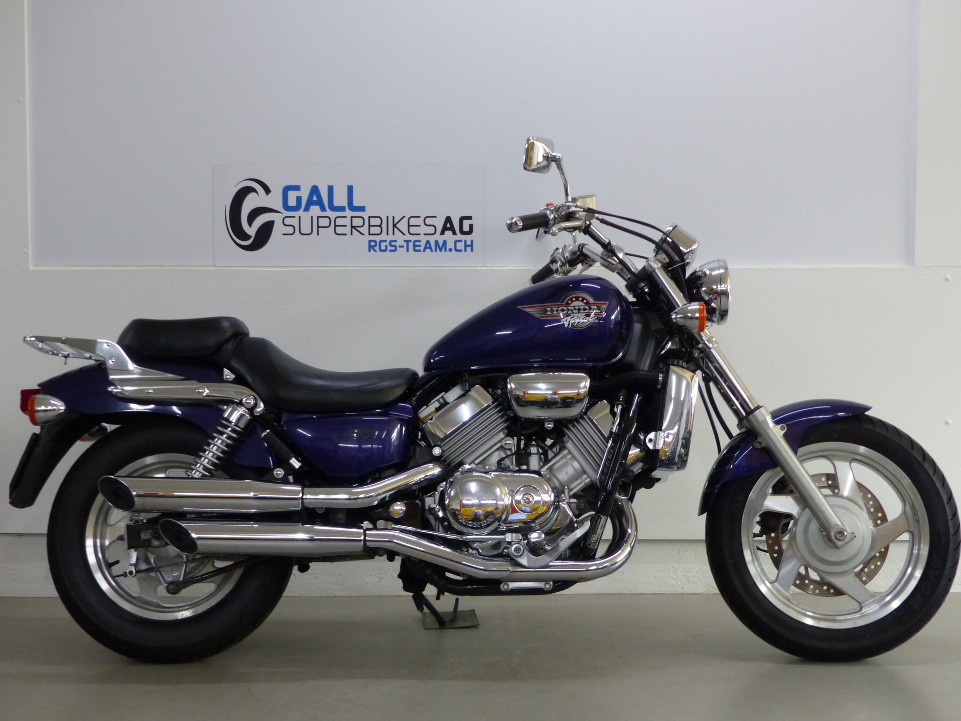 HONDA VF 750 C Magna-image-5