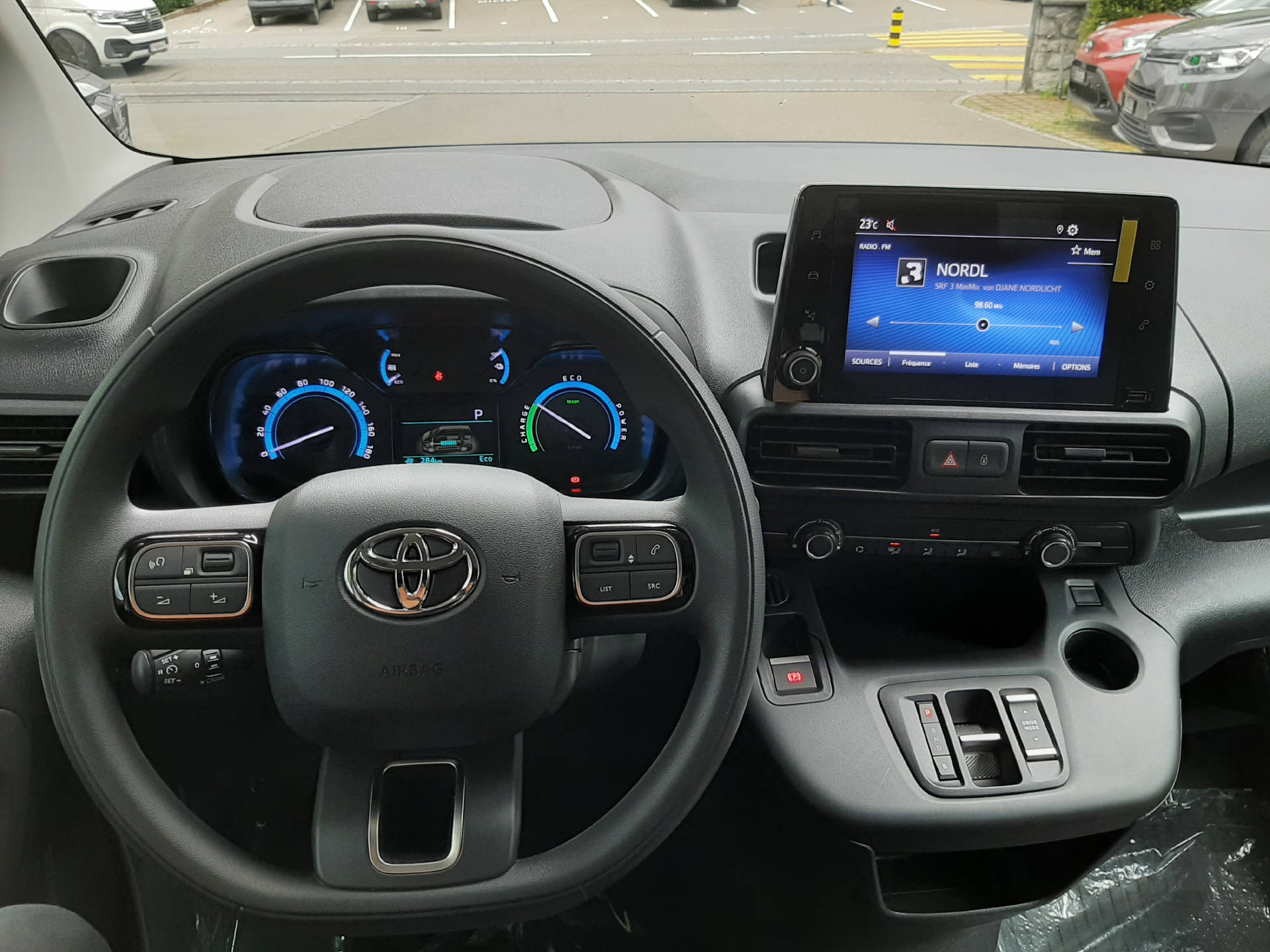 TOYOTA PROACE CITY Van L1 50KWh Active-image-7