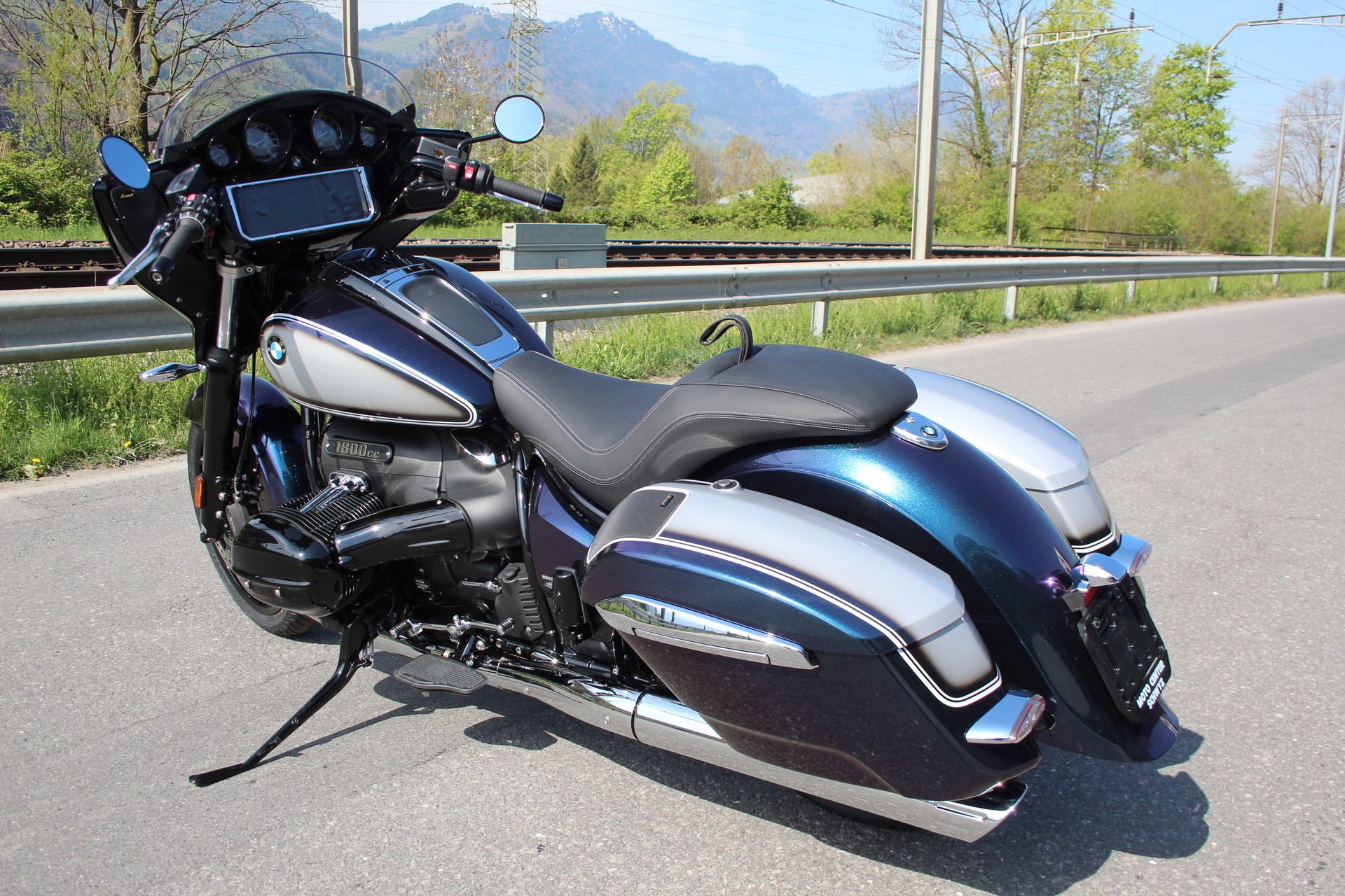 BMW R 18 B (Bagger)-showroom-element-3