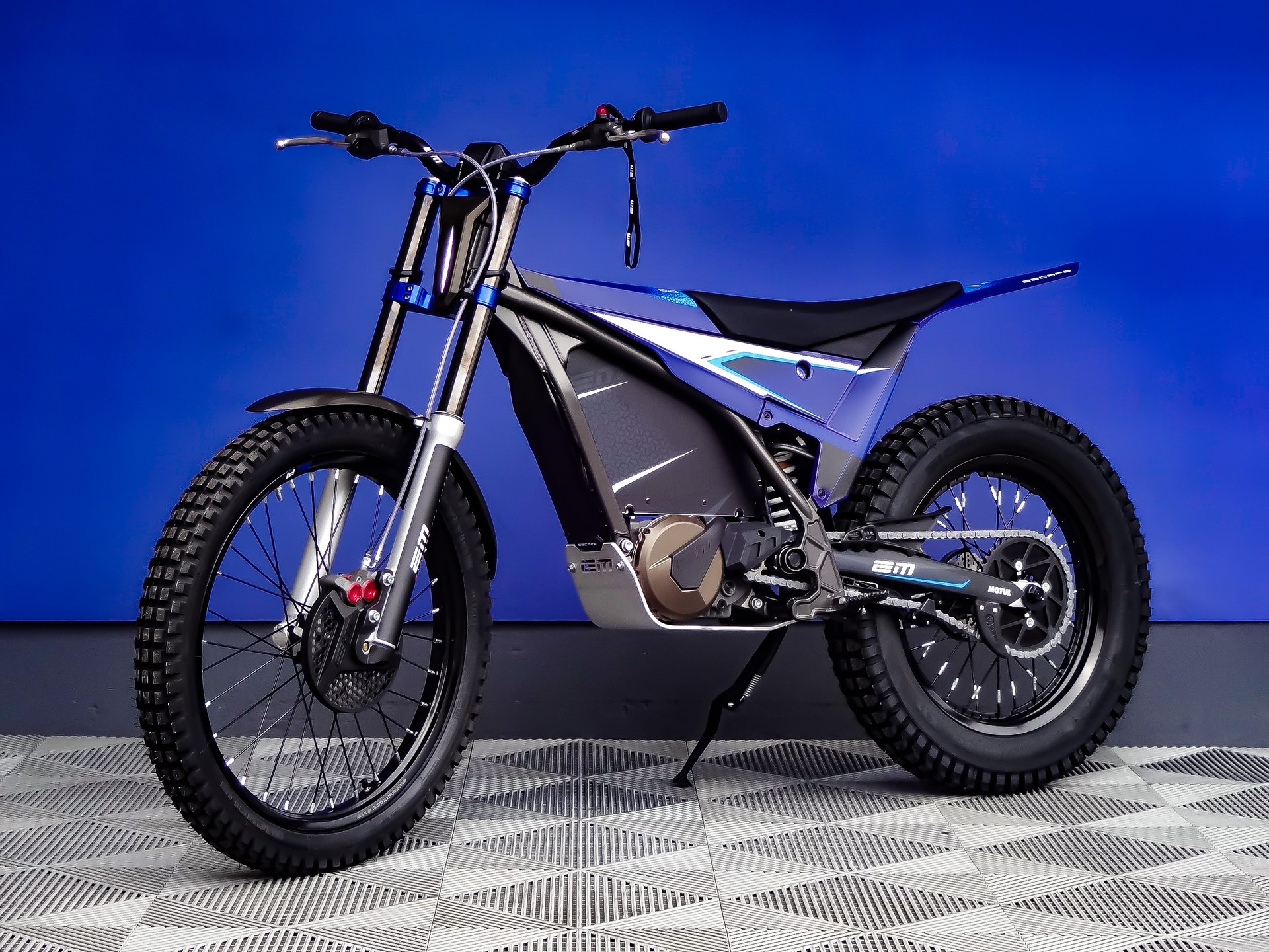 ELECTRIC MOTION Escape R-image-4