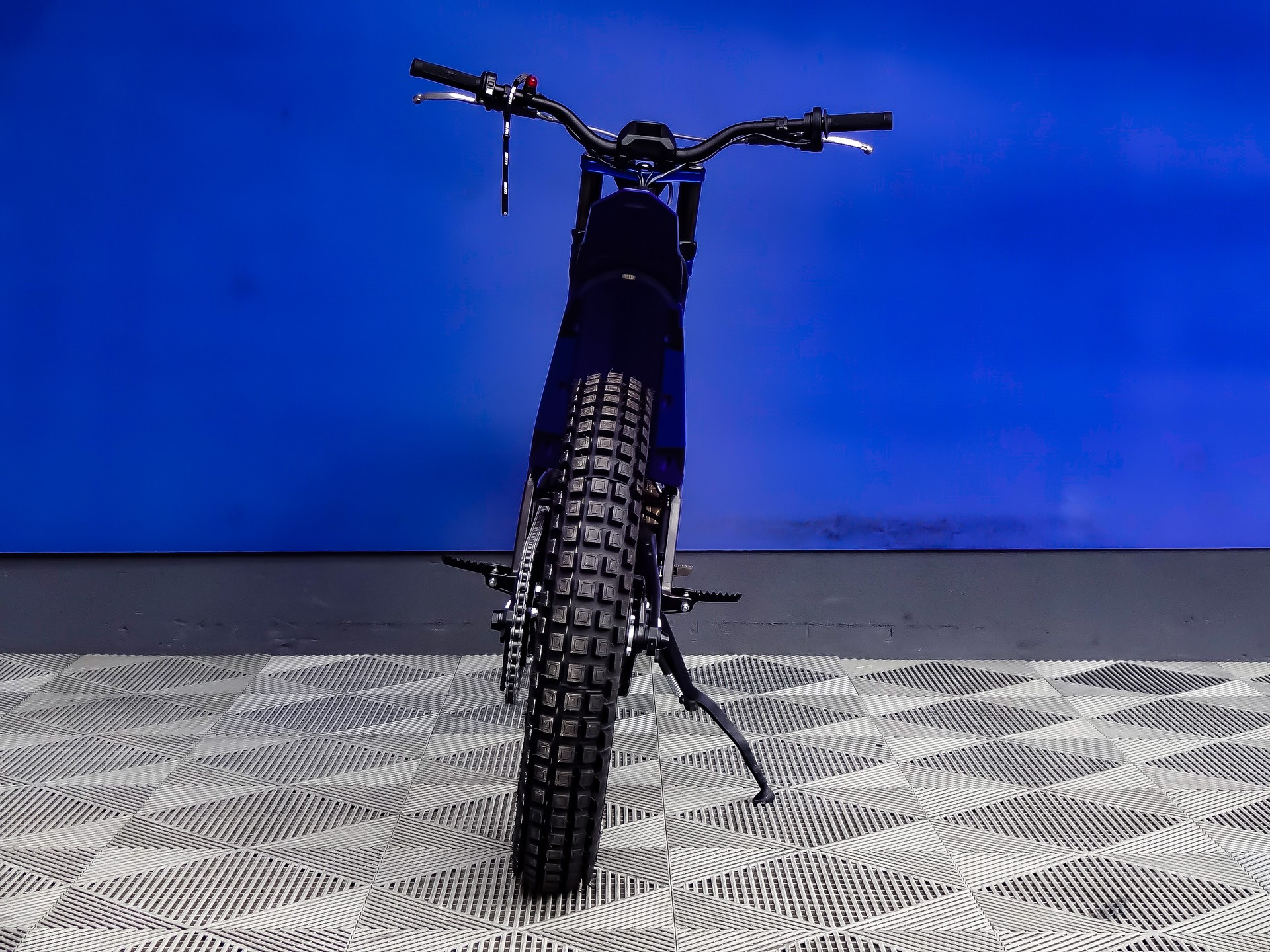ELECTRIC MOTION Escape R-image-5