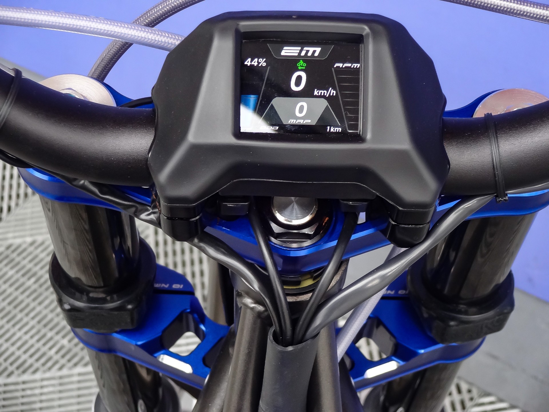 ELECTRIC MOTION Escape R-image-7