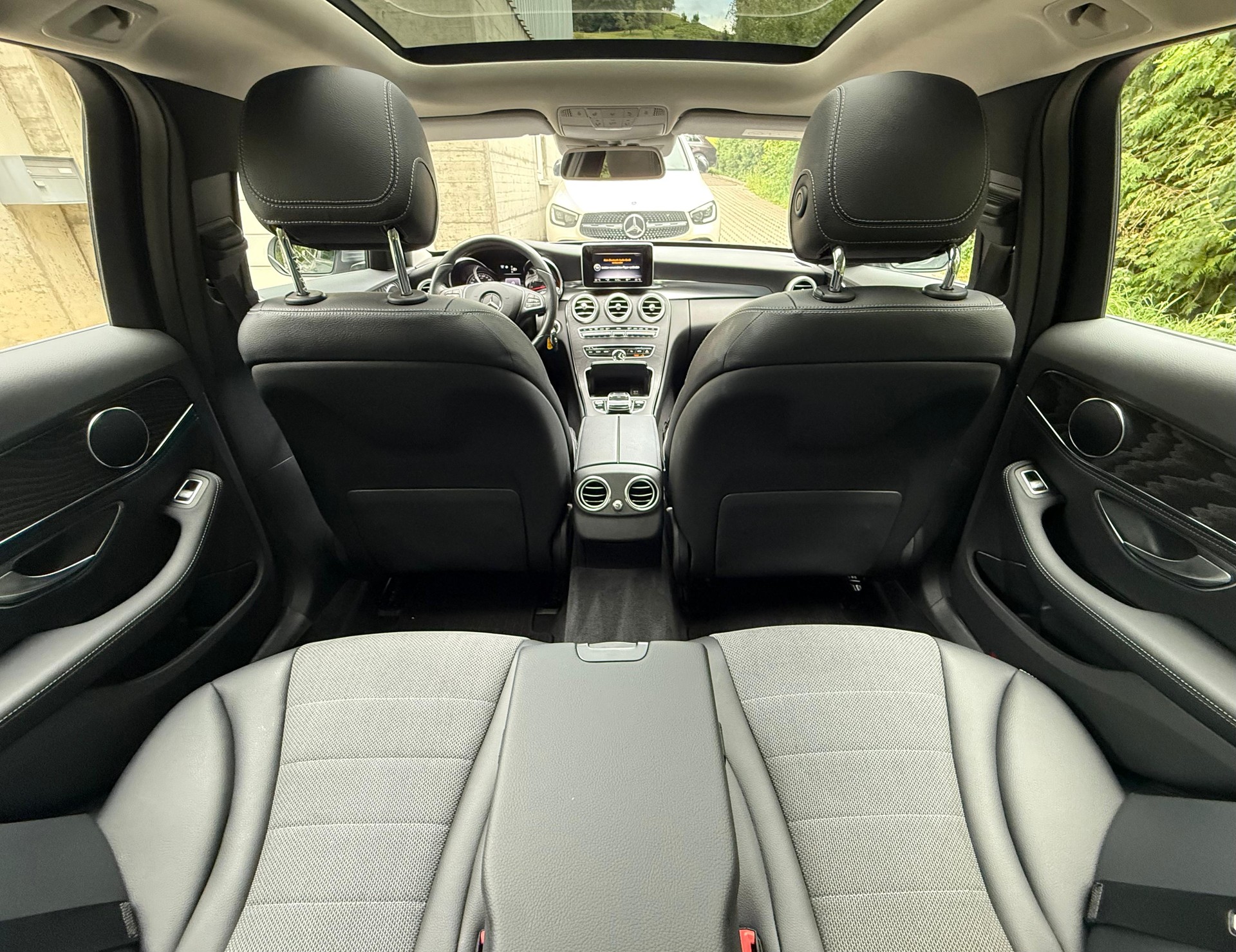 MERCEDES-BENZ C 400 Avantgarde 4Matic 7G-Tronic-image-18
